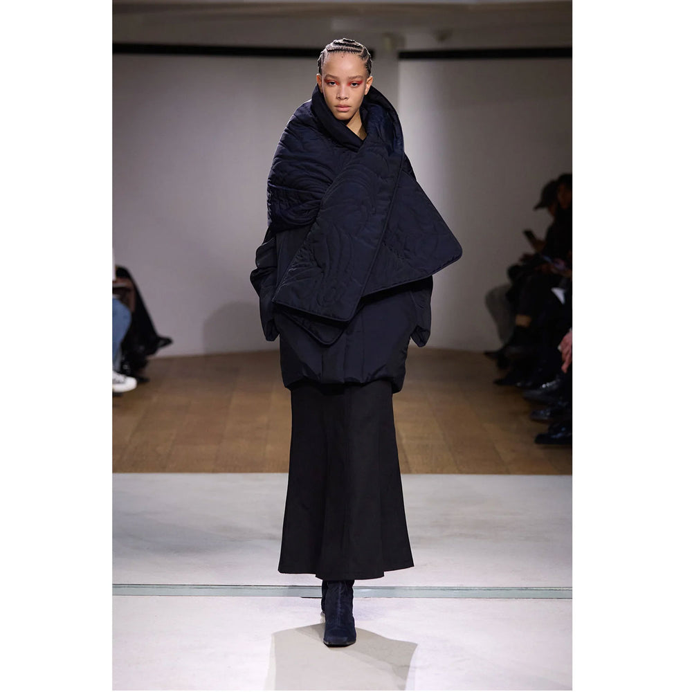 Silk Nylon Quilted Scarf - navy – OBLIGE