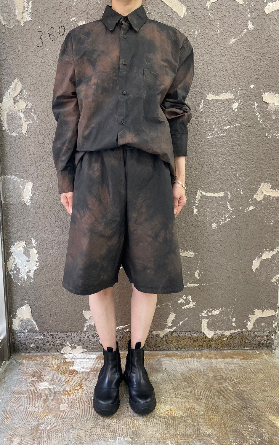 
                  
                    POPLIN OVERSIZED SHIRT -BROWN/BLACK-
                  
                