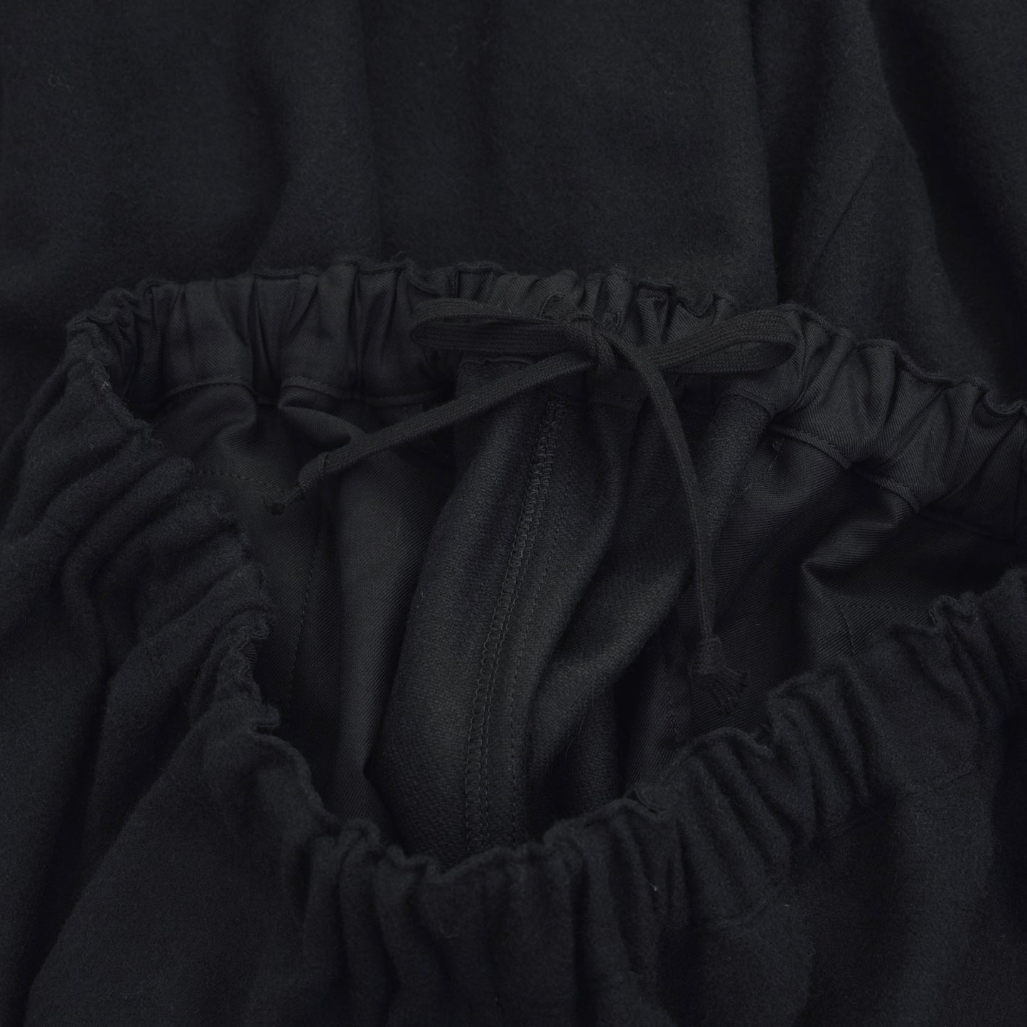 
                  
                    ウールエステルクロスパンツ-TOPGREY-
                  
                