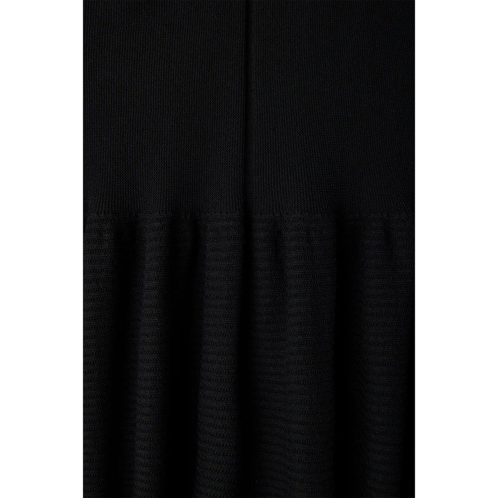 
                  
                    CASCADES SKIRT -BLACK-
                  
                