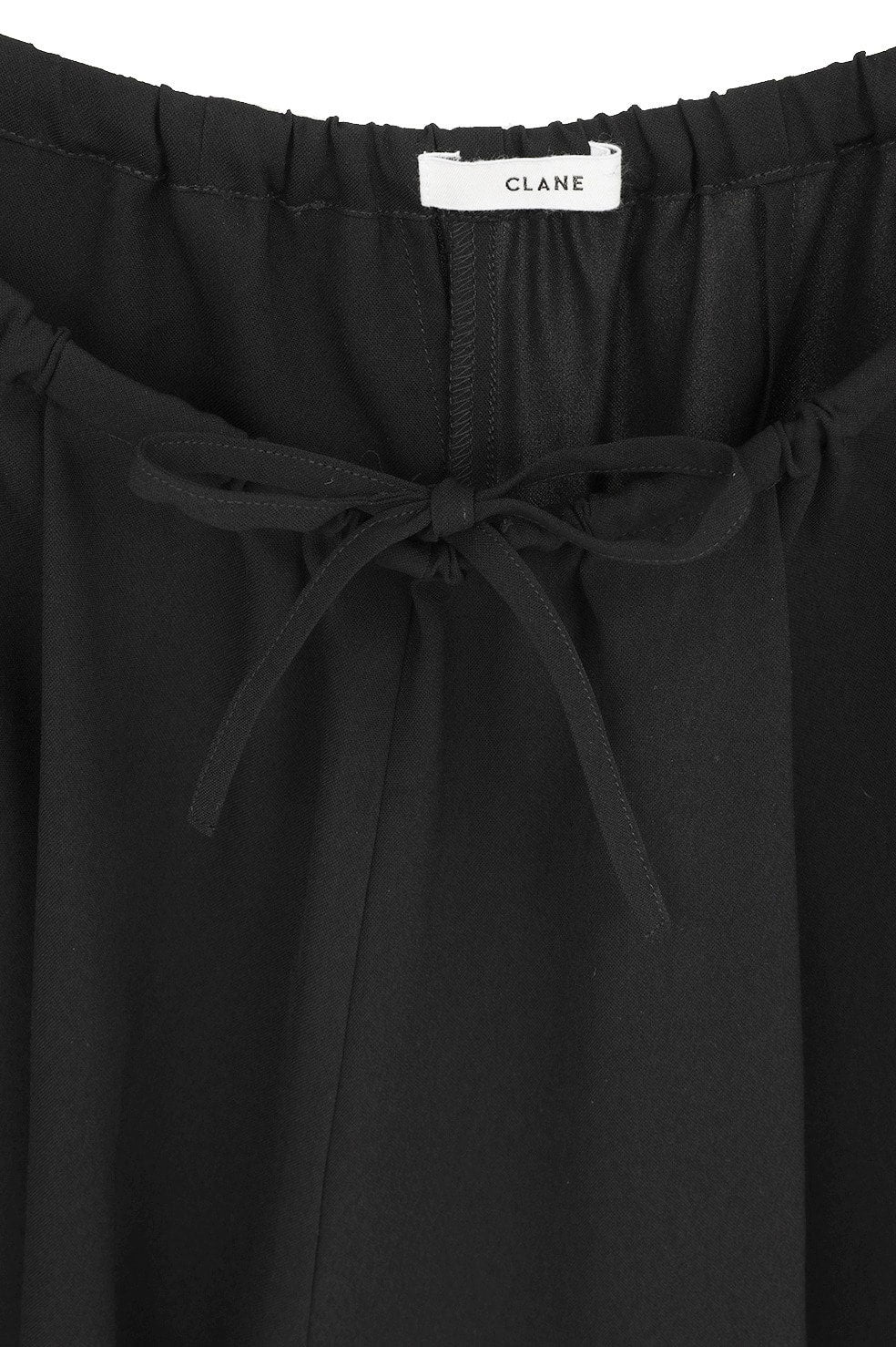 
                  
                    DRAWSTRING LOOSE TUCK PANTS
                  
                