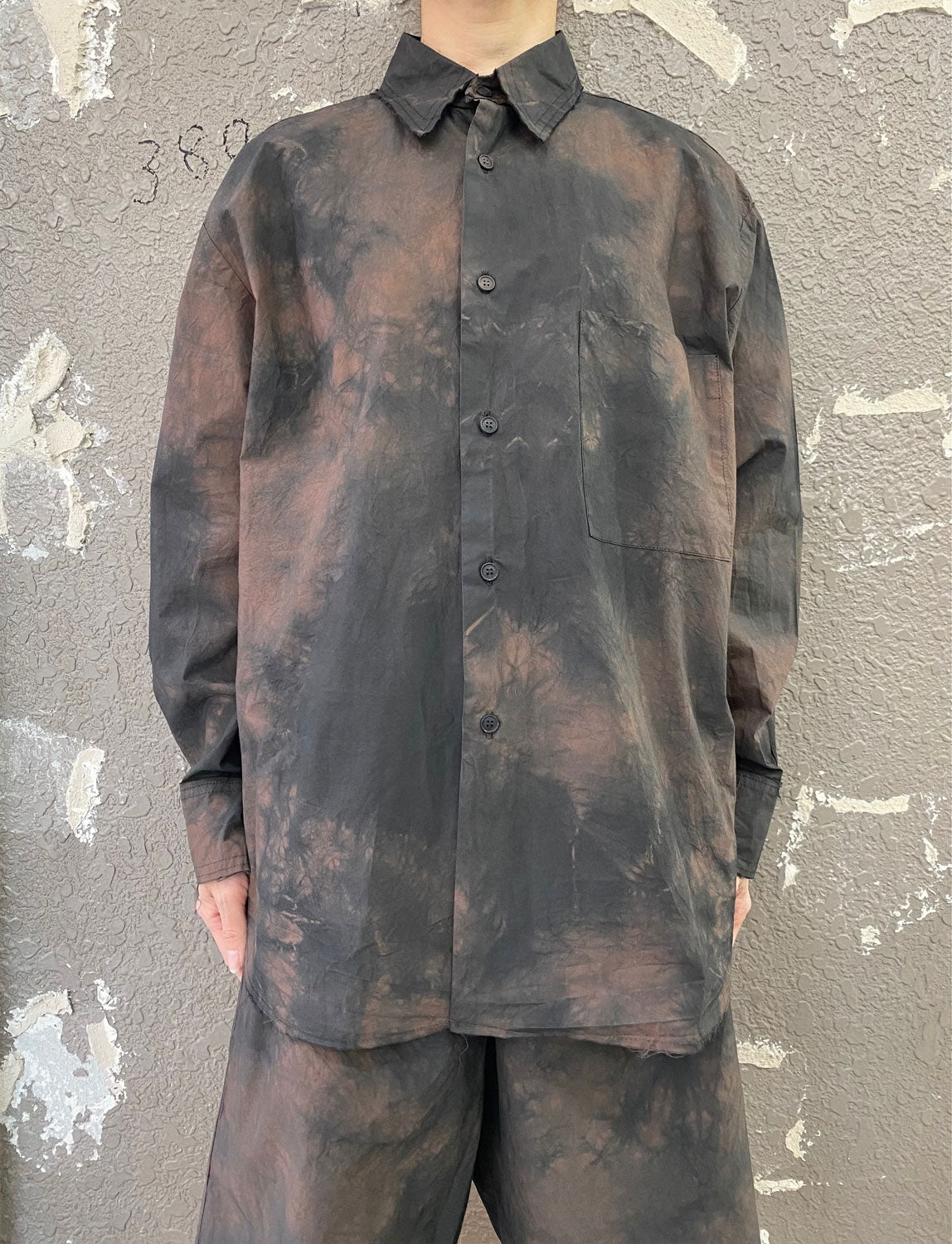 
                  
                    POPLIN OVERSIZED SHIRT -BROWN/BLACK-
                  
                
