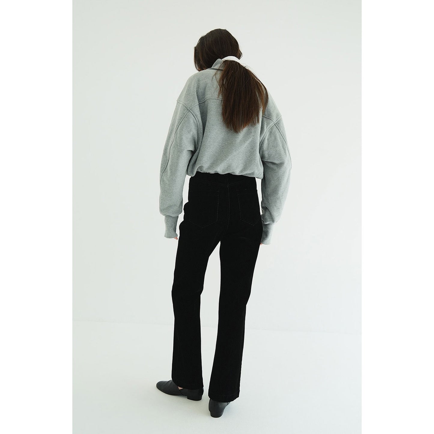 
                  
                    HALF ZIP SHORT TOPS -GRAY-
                  
                