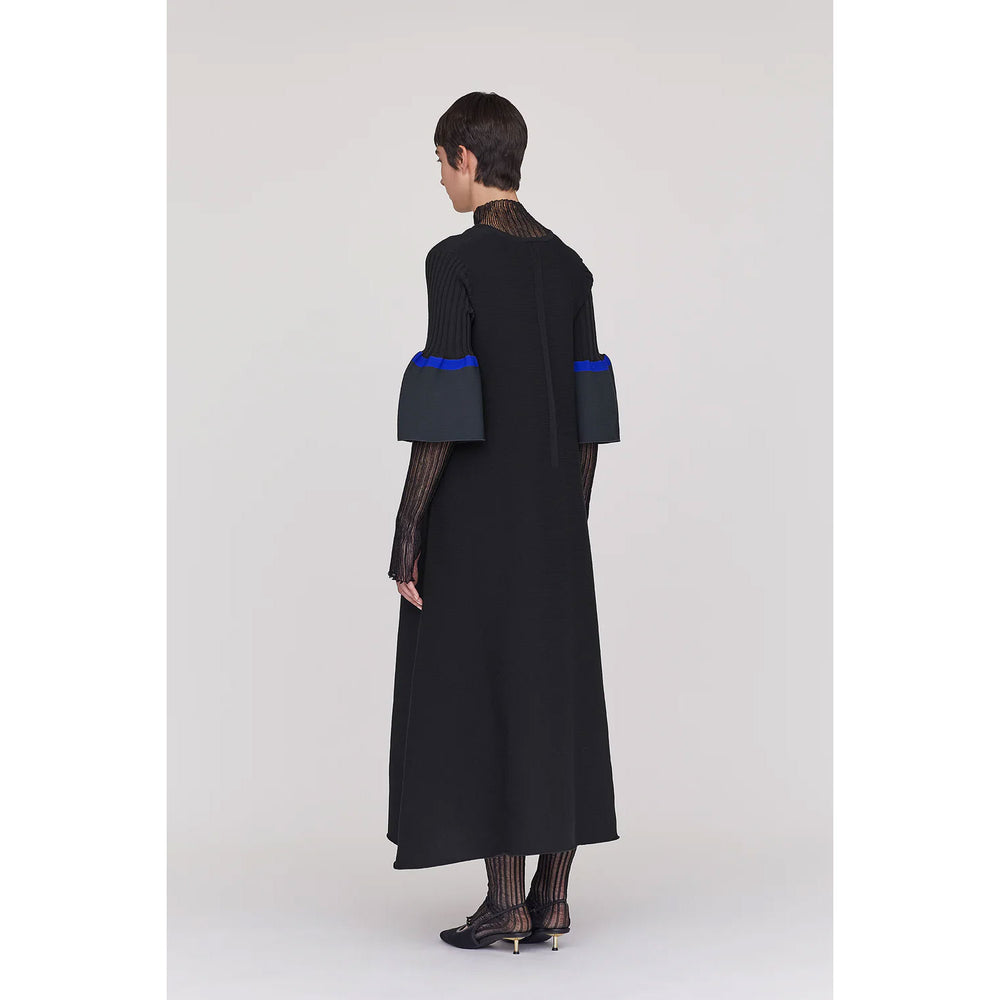
                  
                    POTTERY SHORT BELL SLEEVE FLARE DRESS -BLACK-
                  
                