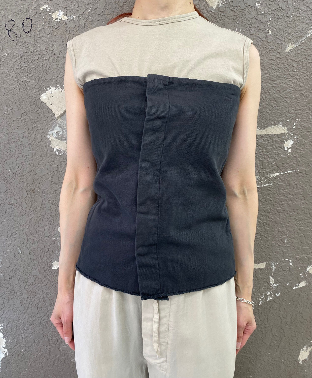 
                  
                    THIN CANVAS SNAP TOP -BLACK-
                  
                