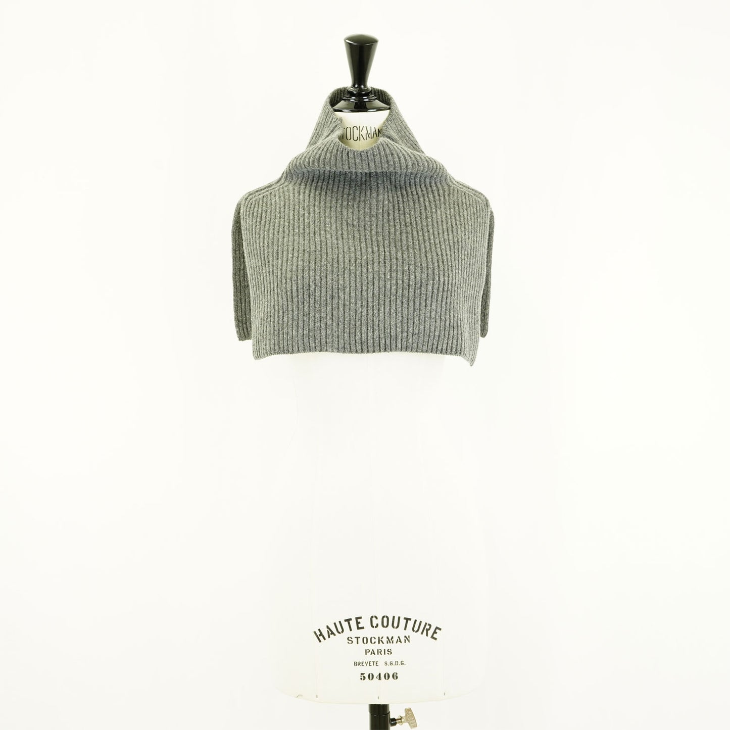 
                  
                    RIBBED NECK WARMER
                  
                