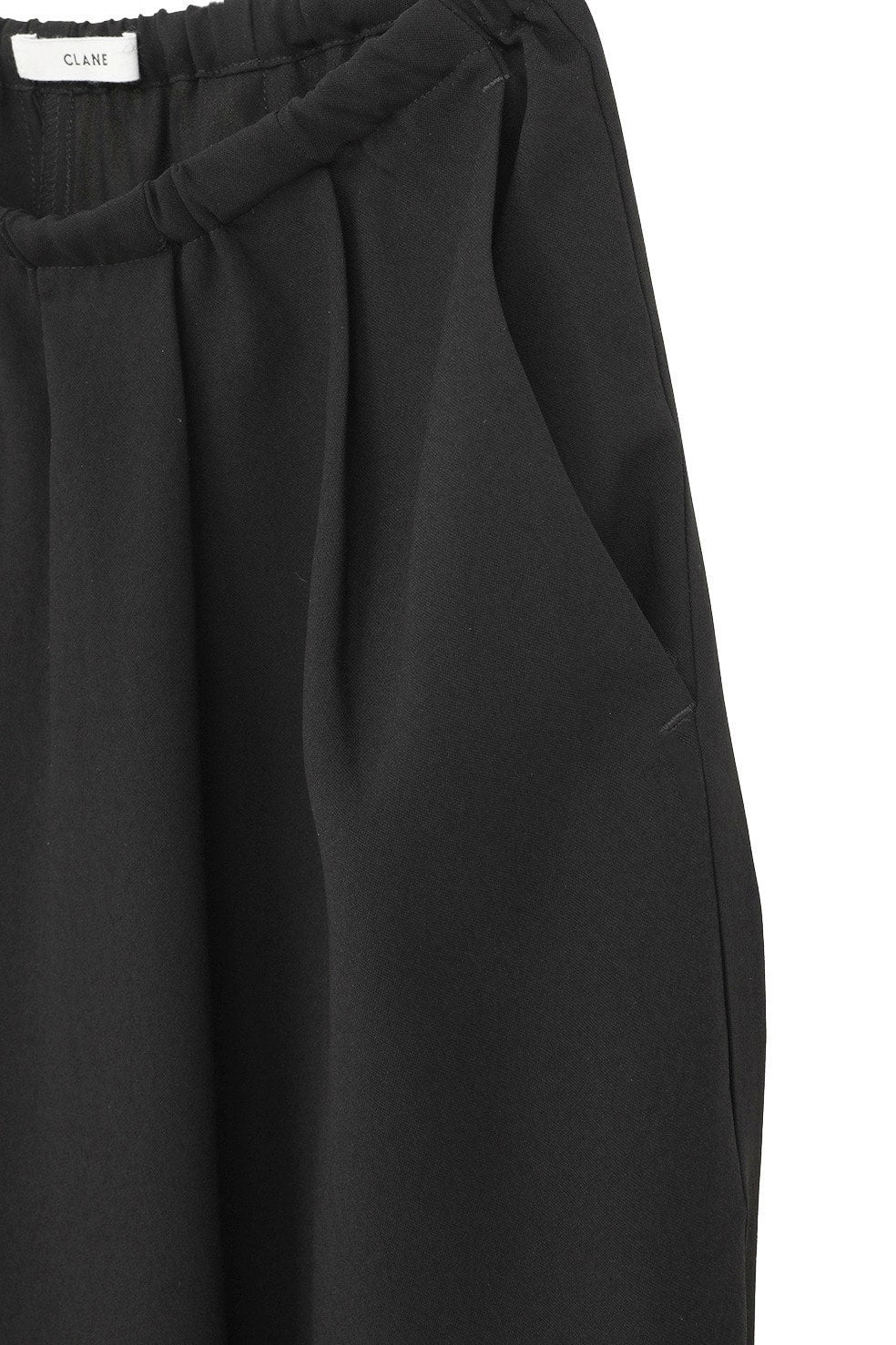 
                  
                    DRAWSTRING LOOSE TUCK PANTS
                  
                