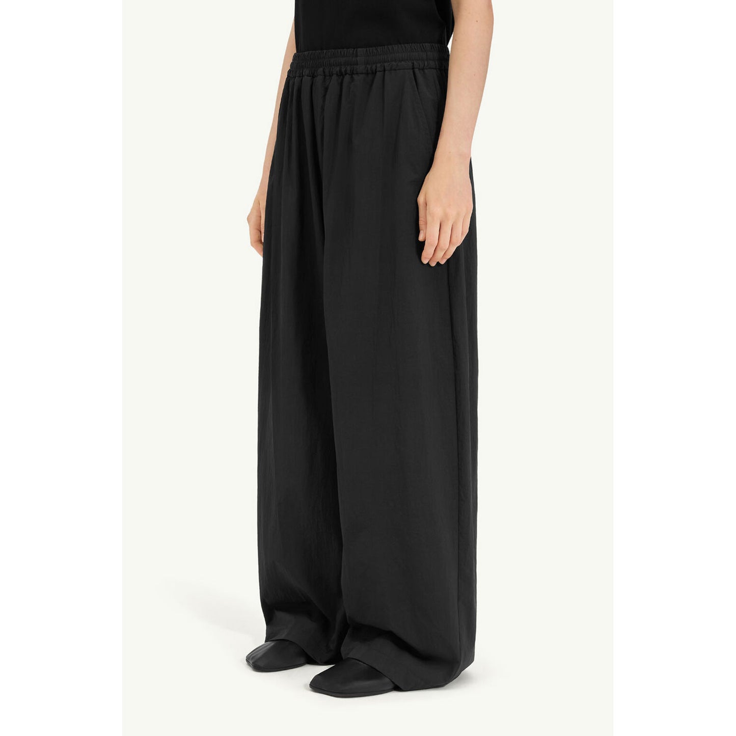 
                  
                    wide leg trousers-black-
                  
                