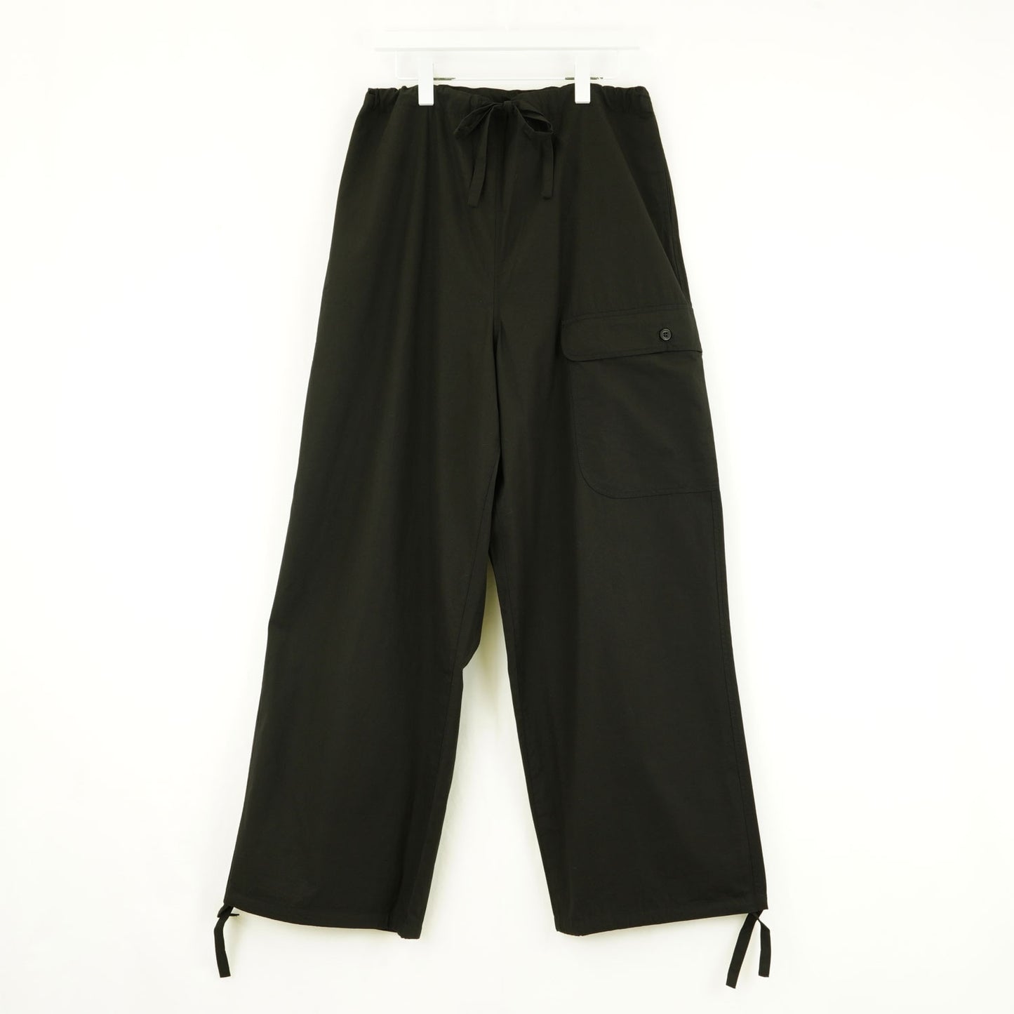 
                  
                    BERGIAN ARMY PANTS WITH COTTON LINING -WHITE-
                  
                