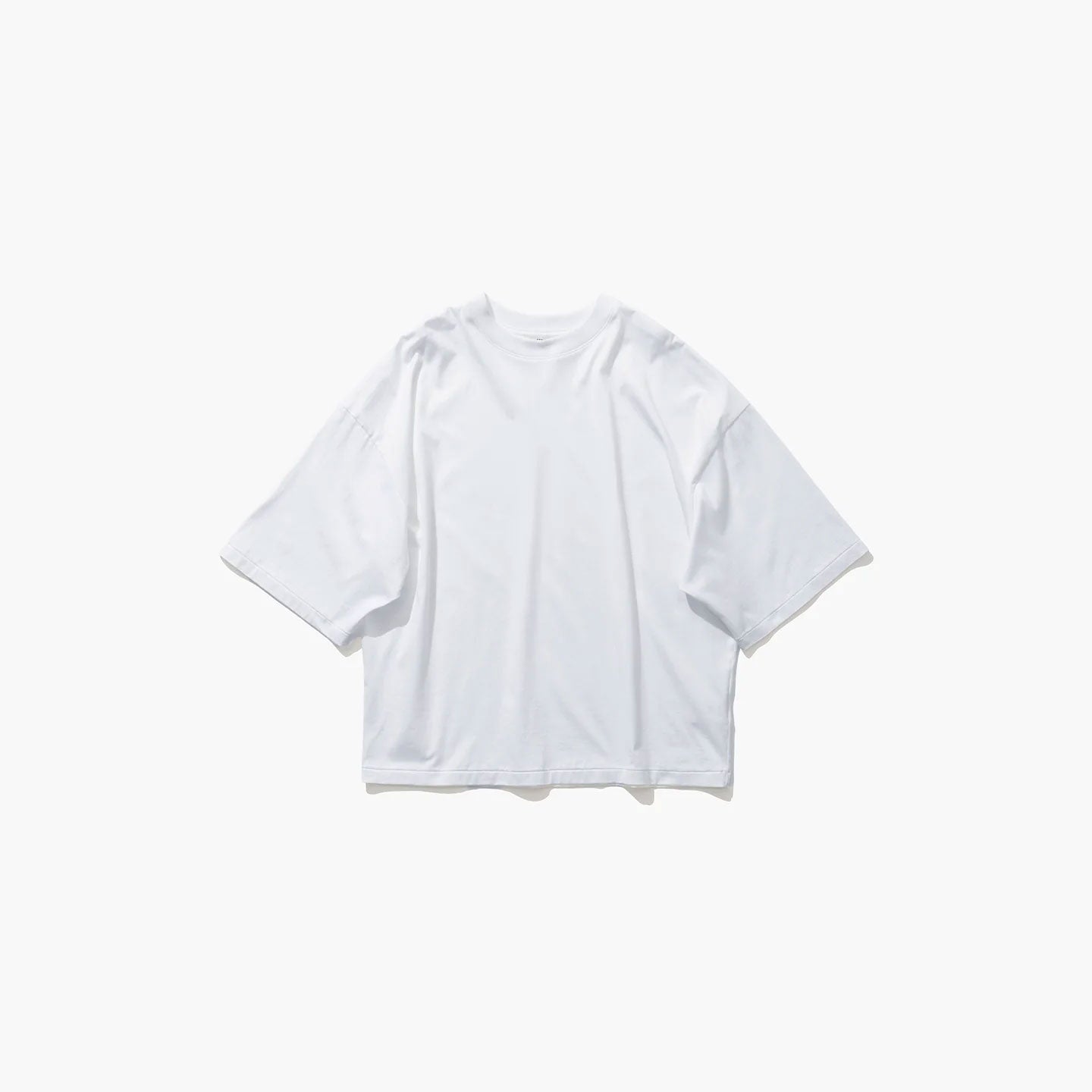 
                  
                    SUVIN 60/2 | WIDE SLEEVE T-SHIRT
                  
                
