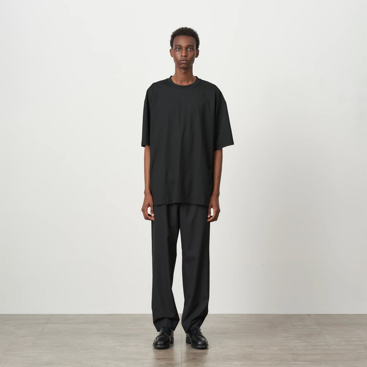 
                  
                    WOOL TROPICAL TAPERED EASY PANTS
                  
                