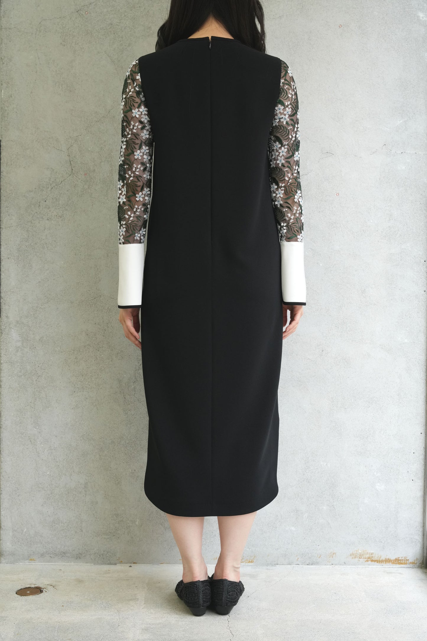 
                  
                    Floral Lace-Sleeve Classic Dress - black
                  
                