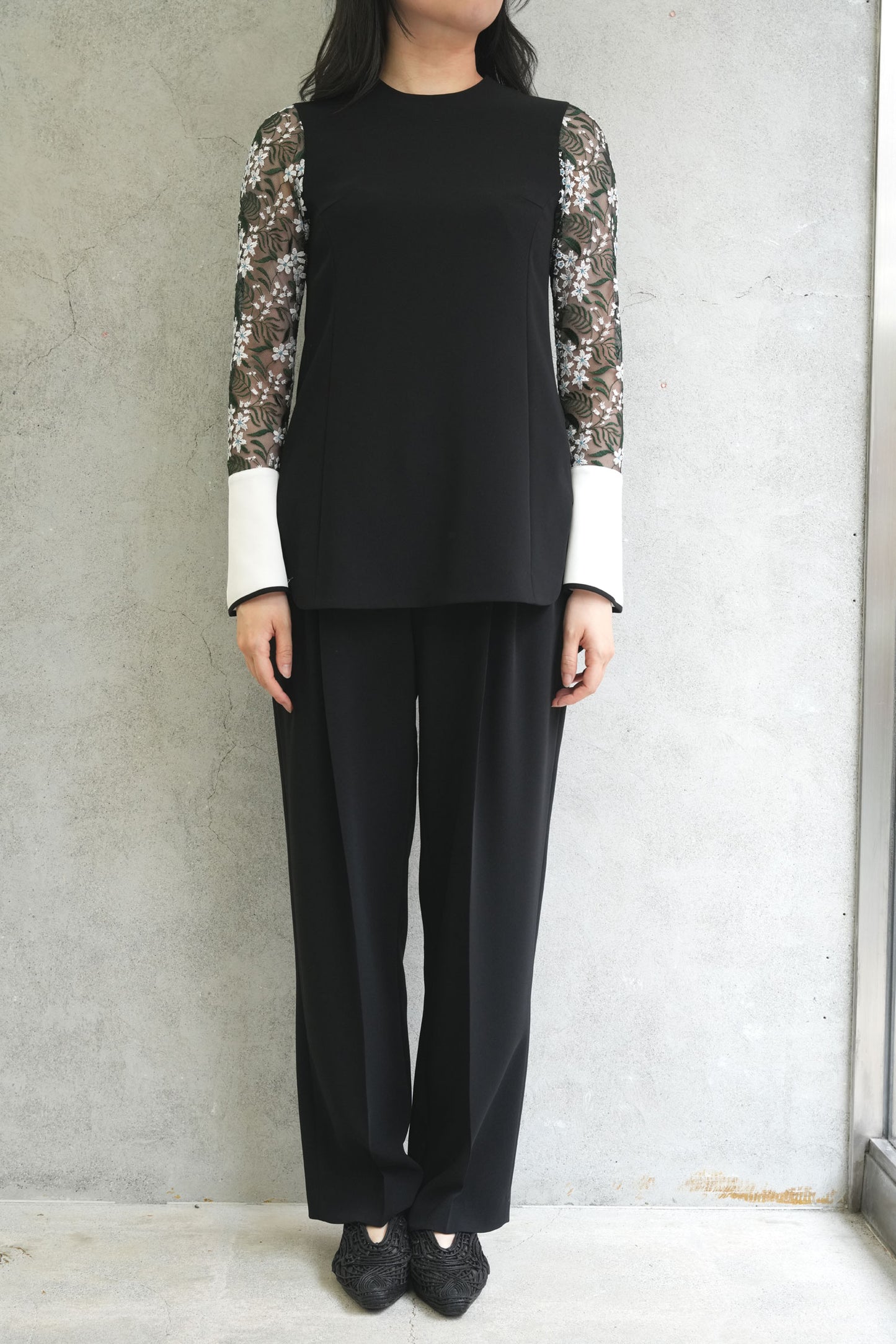 
                  
                    Floral Lace-Sleeve Classic Top - black
                  
                