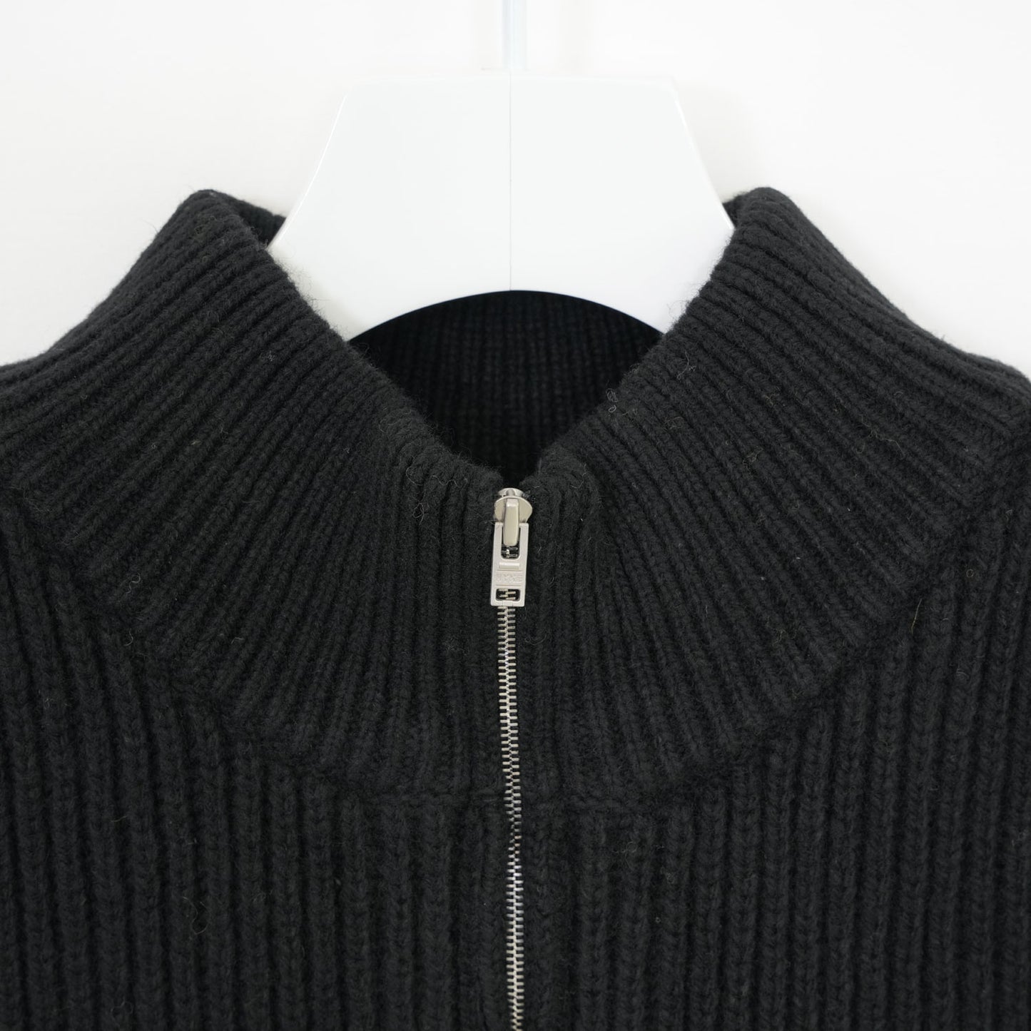 
                  
                    RIBBED KNIT WOOL VEST-CAMEL-
                  
                