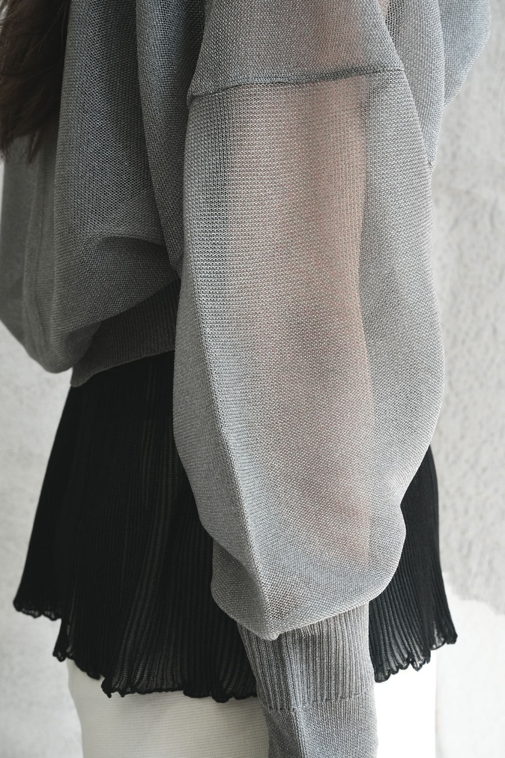 GARTER LUCENT CROPPED CARDIGAN-BLACK- – OBLIGE