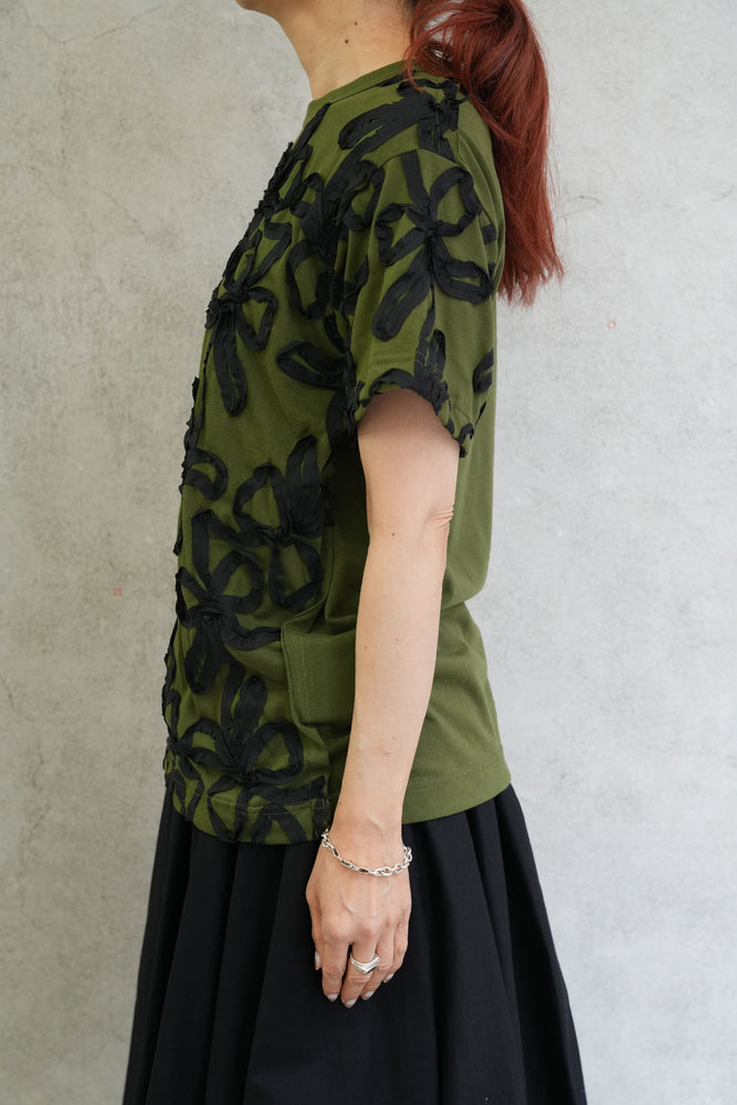 
                  
                    リボン刺繍Tシャツ -BLACK-
                  
                