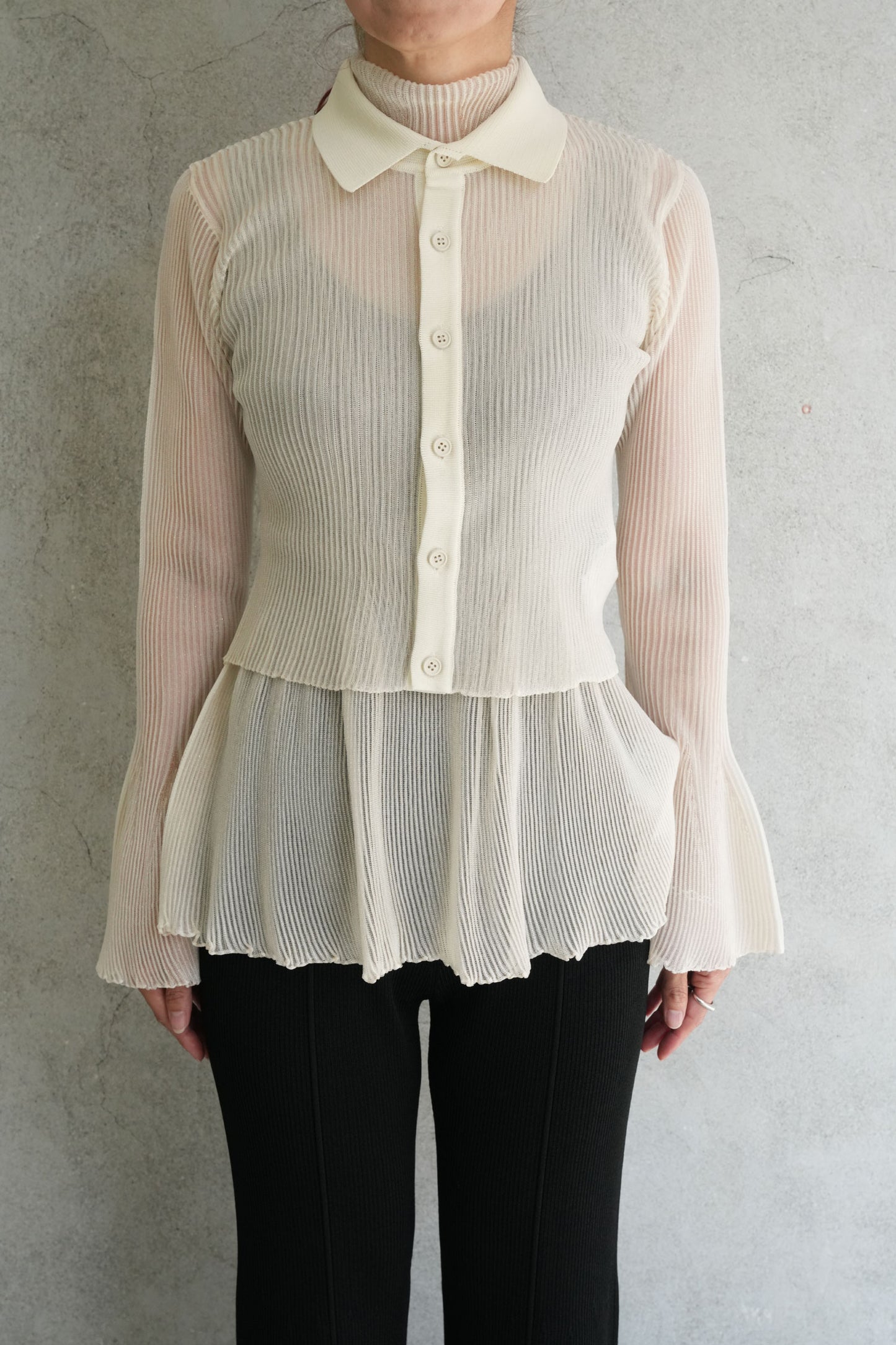 
                  
                    HYPHA LUCENT GLITTER SHIRT CARDIGAN-PEARLGOLD
                  
                