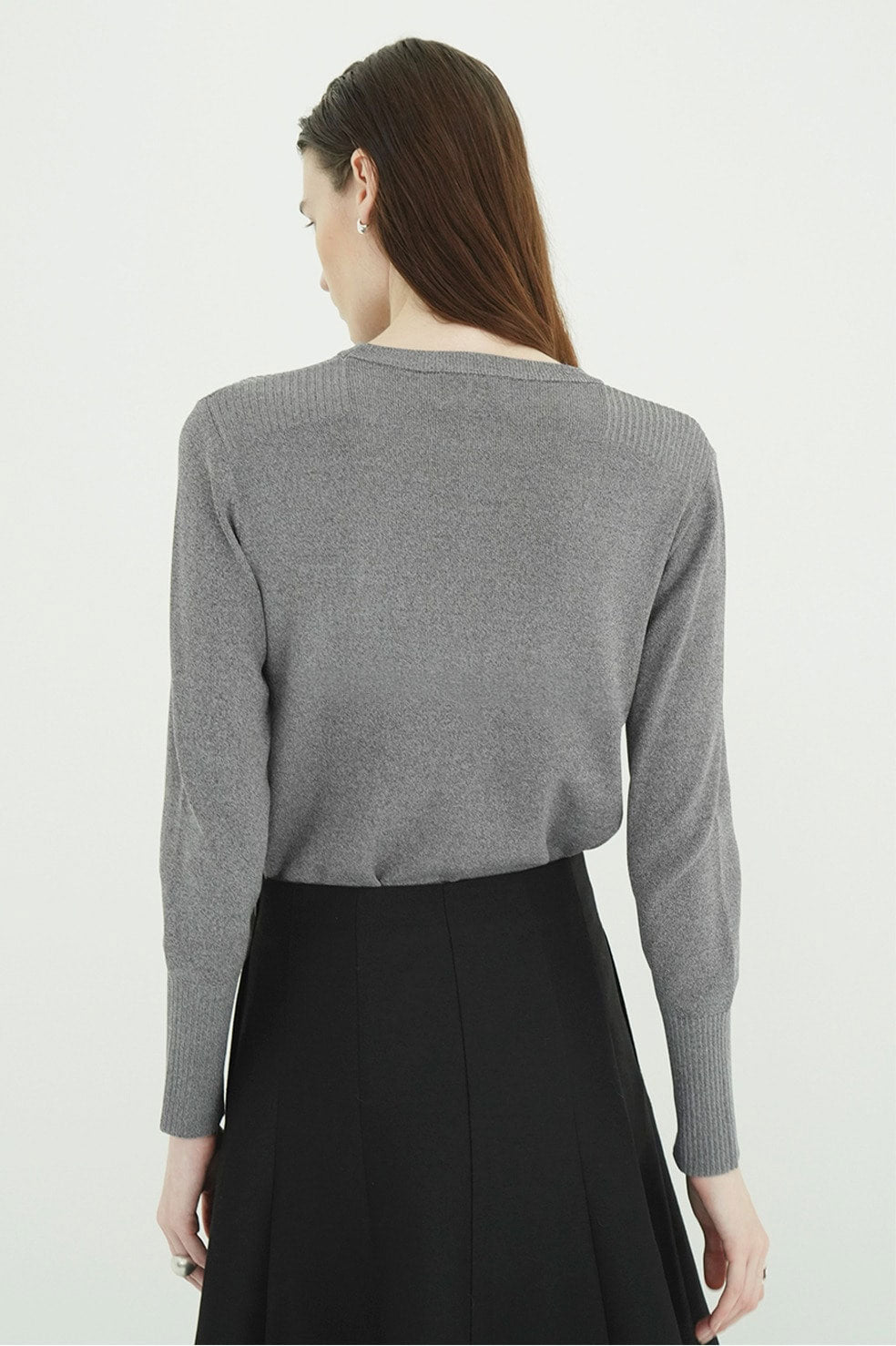 
                  
                    BASIC COMPACT KNIT TOPS
                  
                