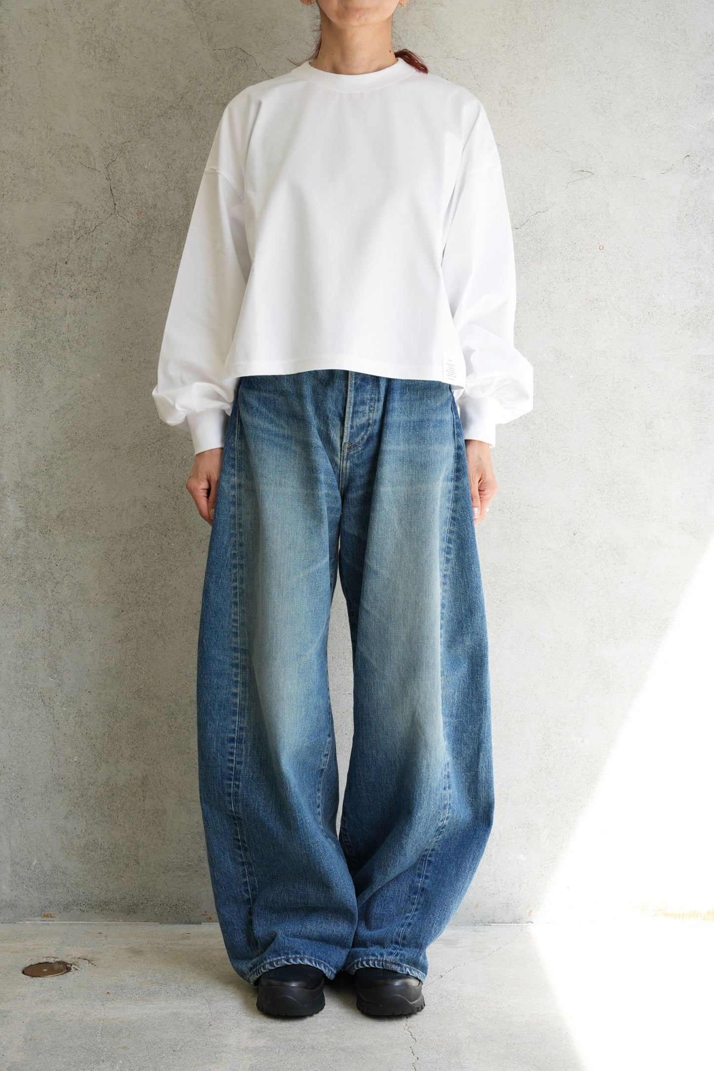 
                  
                    CROPPED LONG-SLV TEE/BIG FIT(6.5OZ)-BLACK-
                  
                