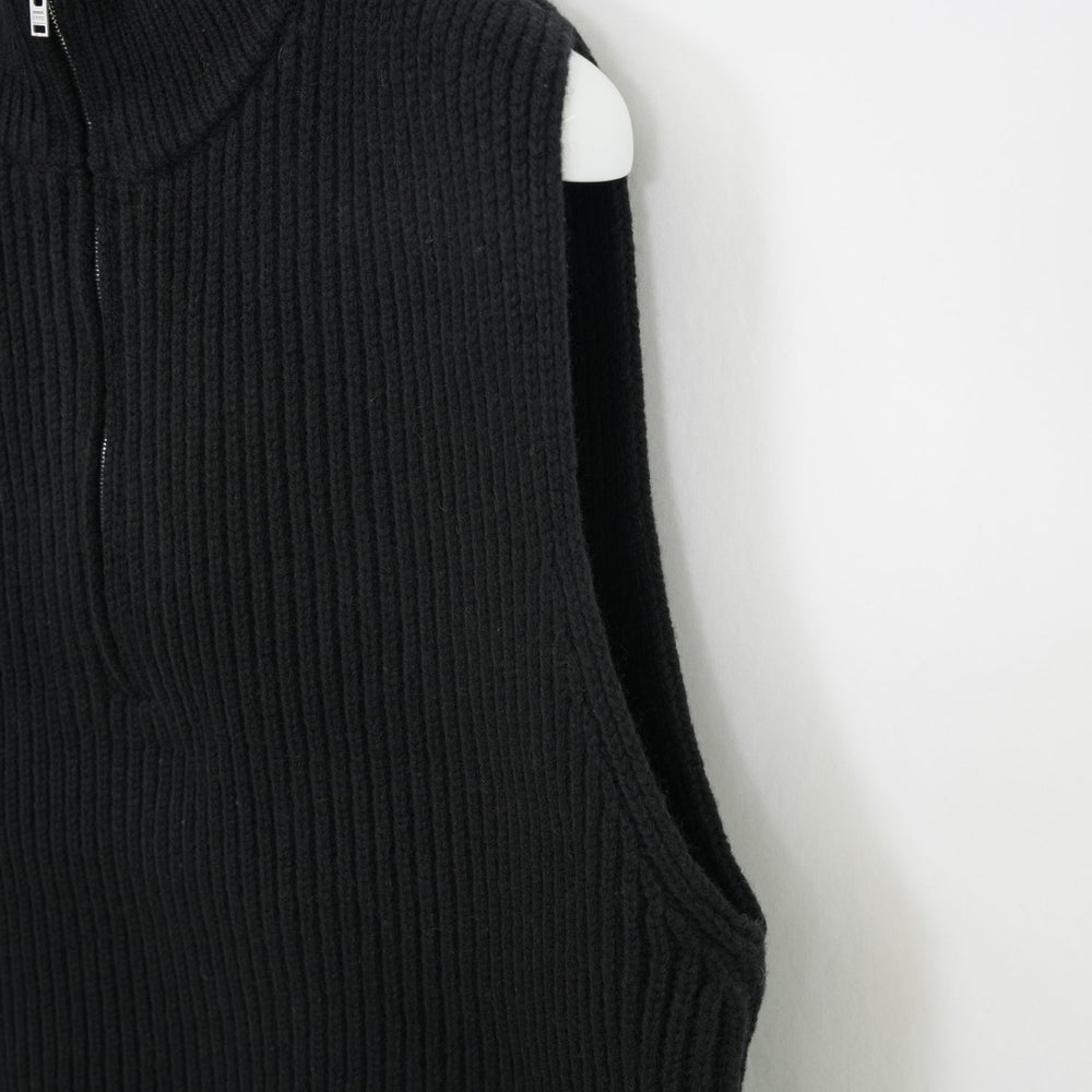
                  
                    RIBBED KNIT WOOL VEST-CAMEL-
                  
                