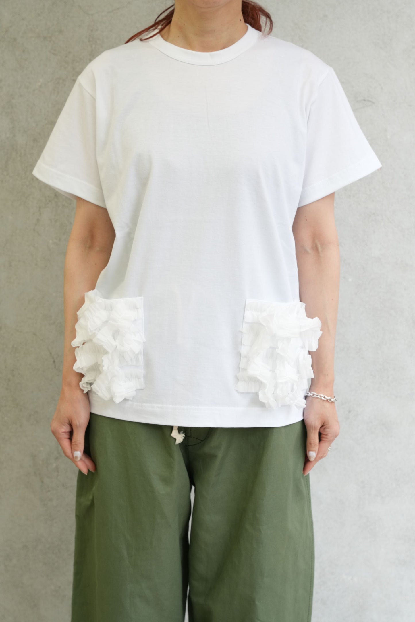 
                  
                    ポケットデザインTシャツ-WHITE-
                  
                