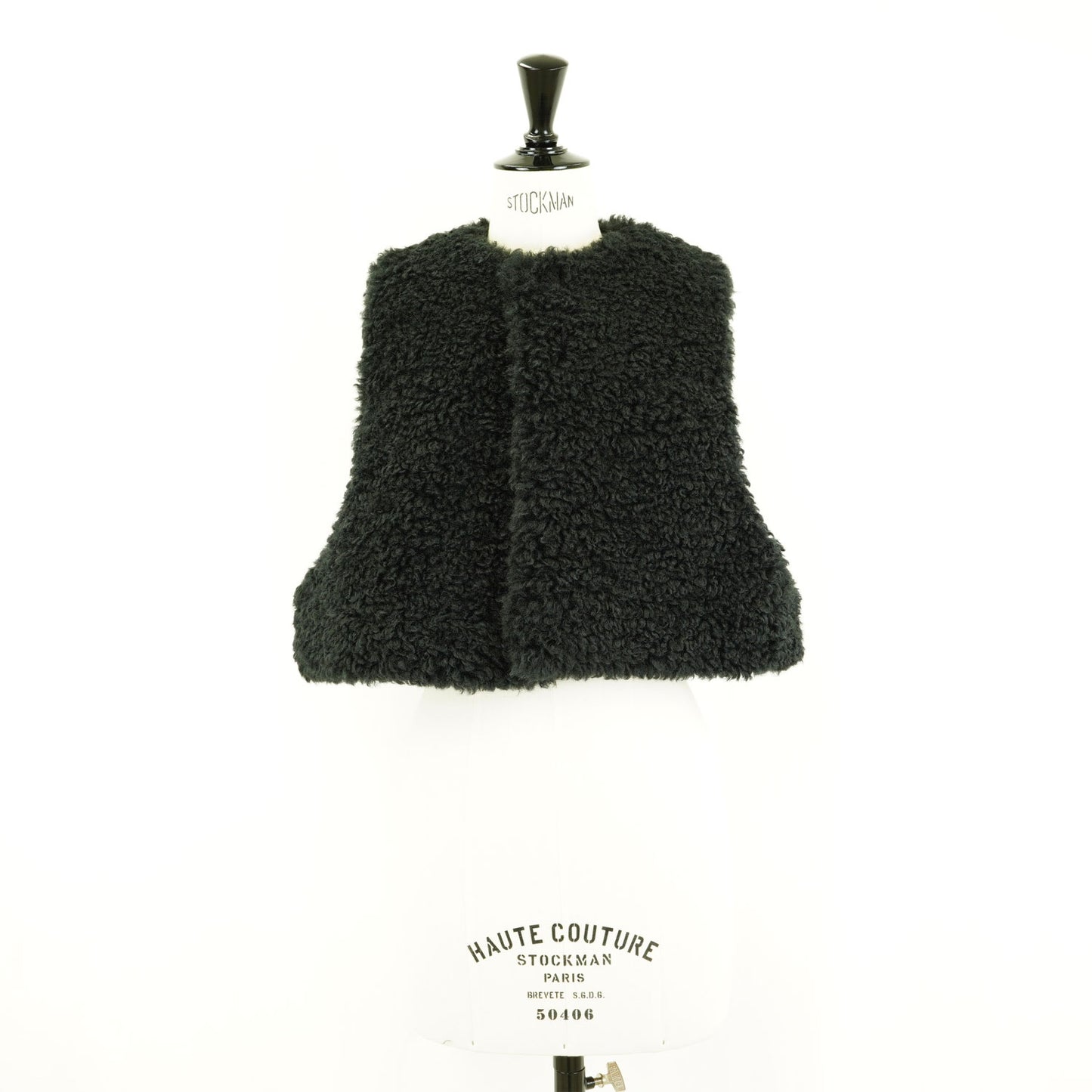 
                  
                    FAUX SHEARLING CROPPED VEST
                  
                