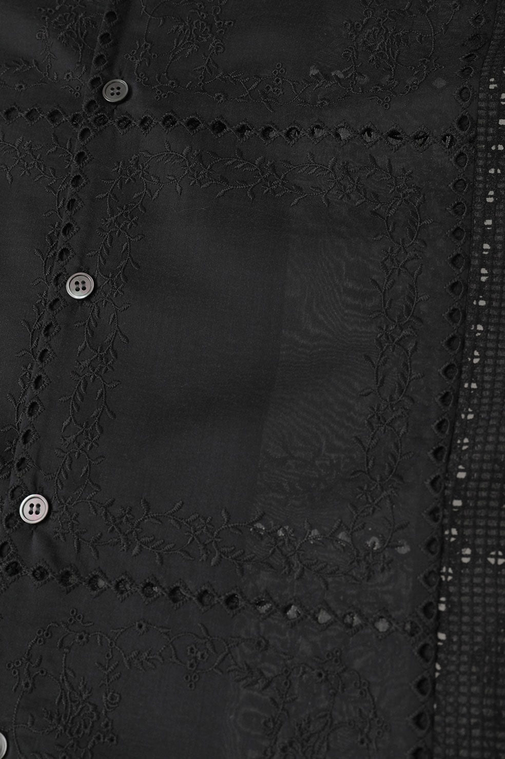 
                  
                    EMBROIDERY LACE BOX SHIRTS
                  
                