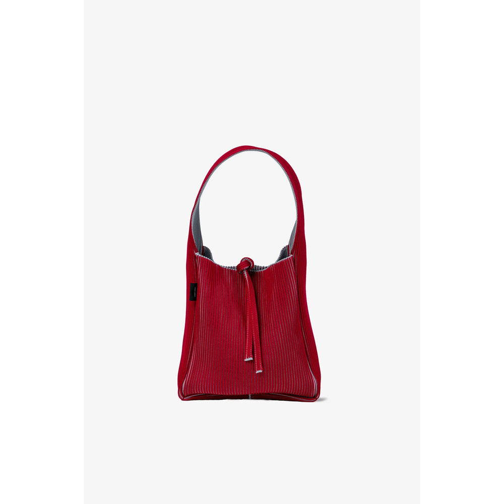 
                  
                    KASANE REVERSIBLE TASUKI TOTE SMALL -BLACK×IVORY-
                  
                