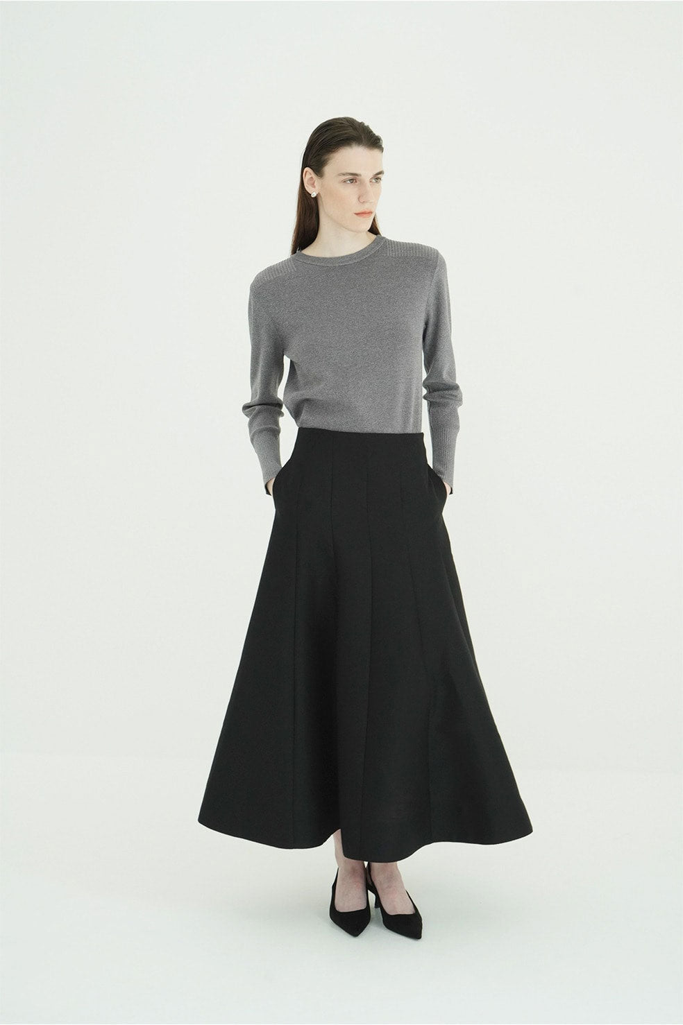 
                  
                    BASIC COMPACT KNIT TOPS
                  
                