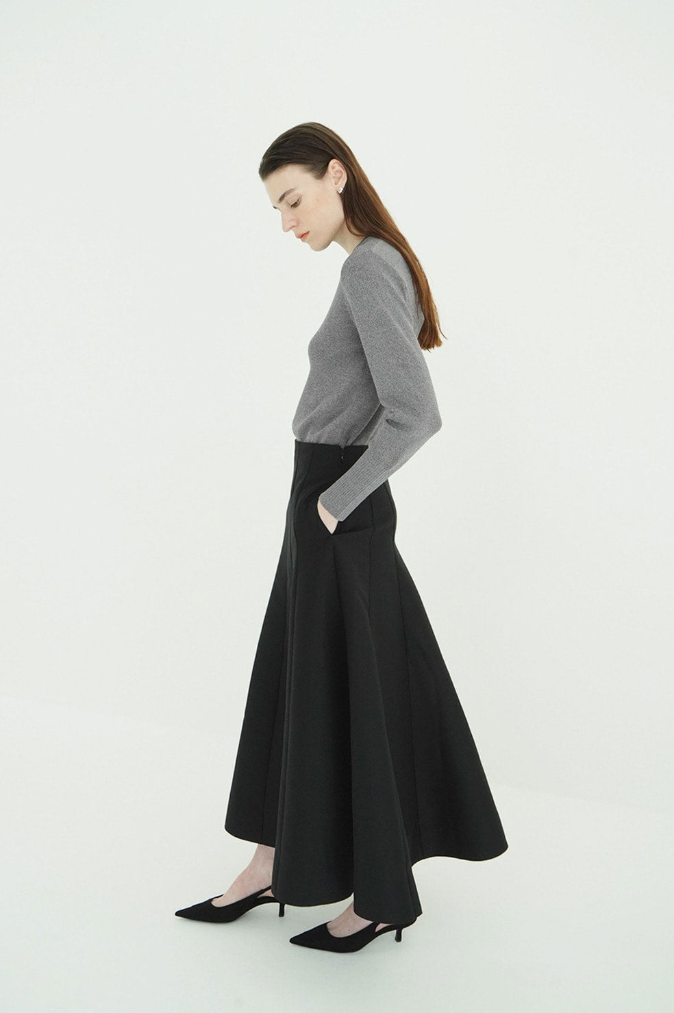 
                  
                    BASIC COMPACT KNIT TOPS
                  
                