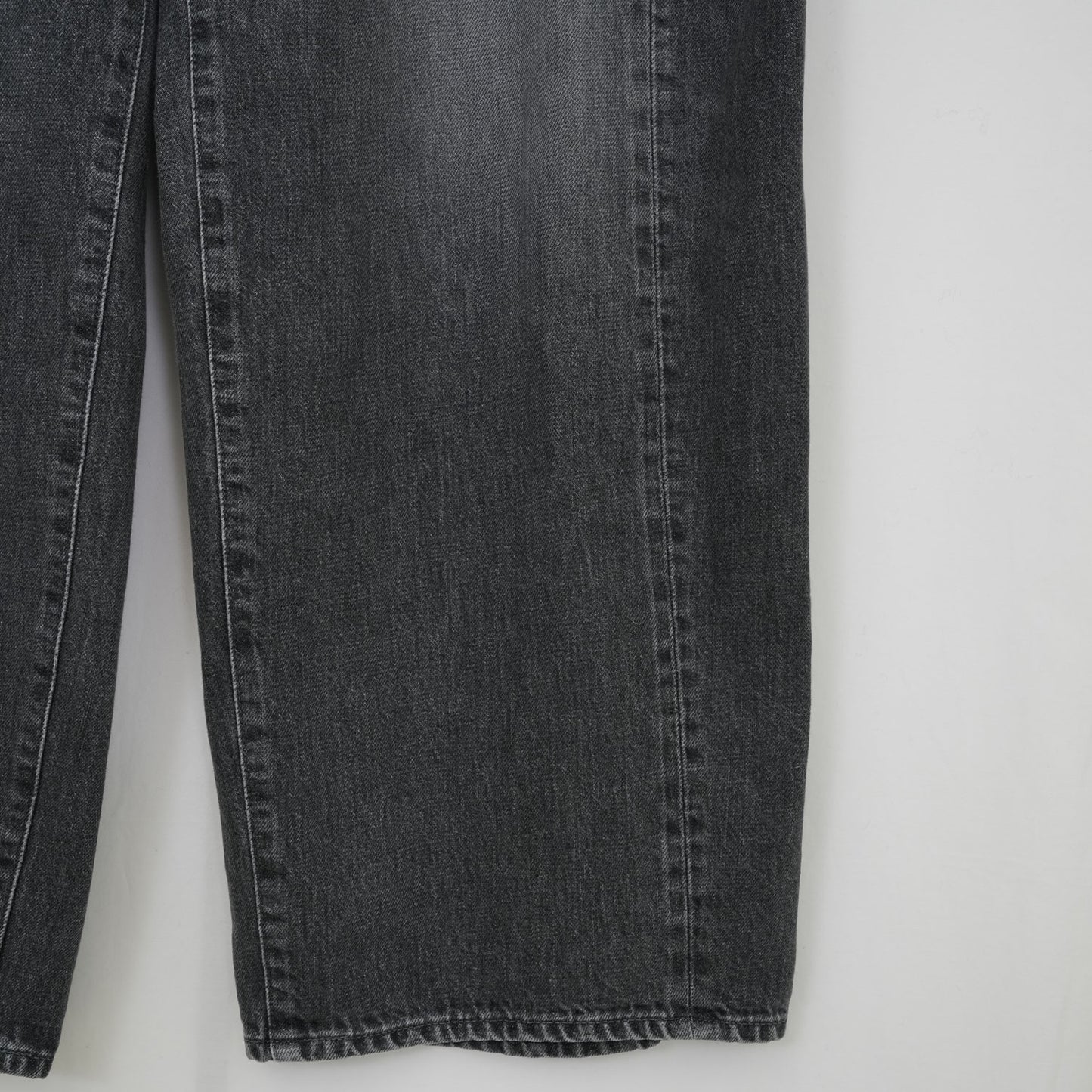 
                  
                    DENIM BARREL LEG JEANS -USED WASH(BLACK)-
                  
                