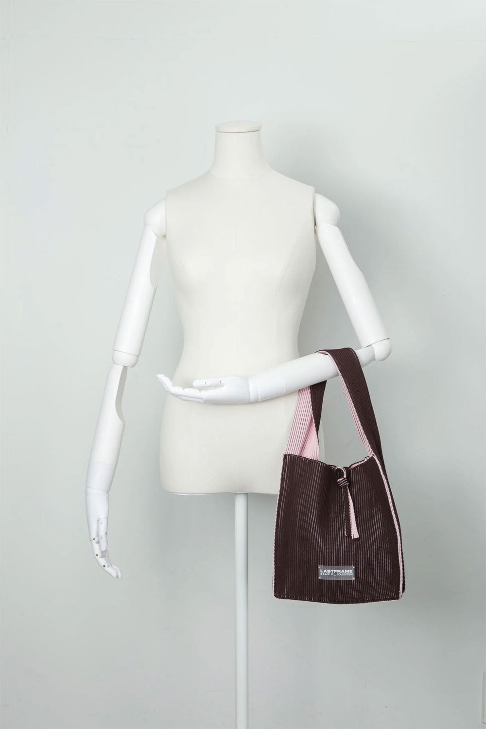 
                  
                    TASUKI TOTE SMALL
                  
                