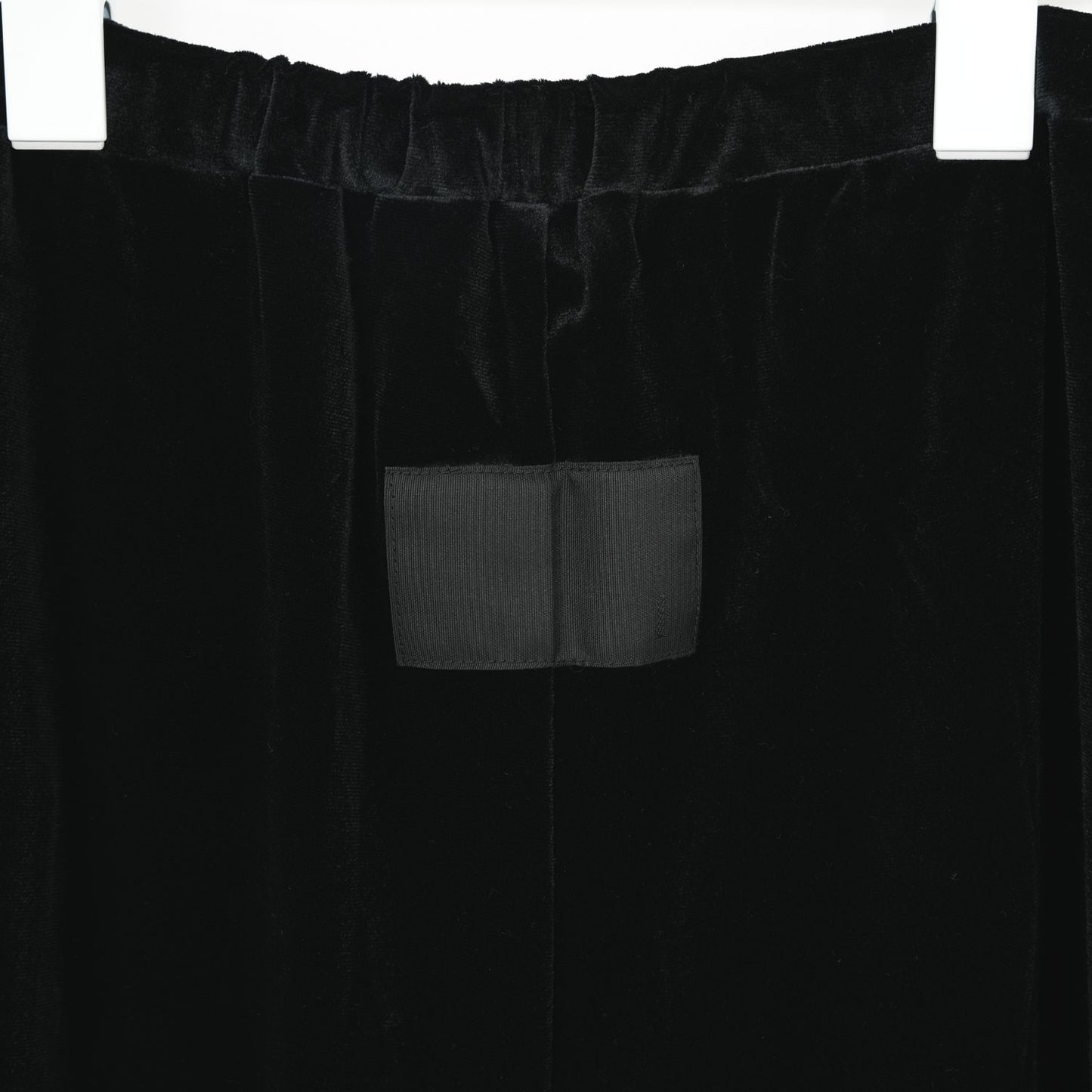 
                  
                    ALISON TROUSERS/ VELOUR SMOOTH -BLACK-
                  
                