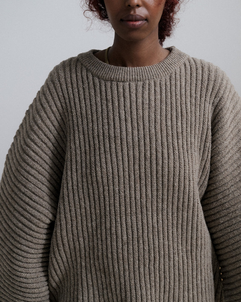 
                  
                    KAI SWEATER
                  
                