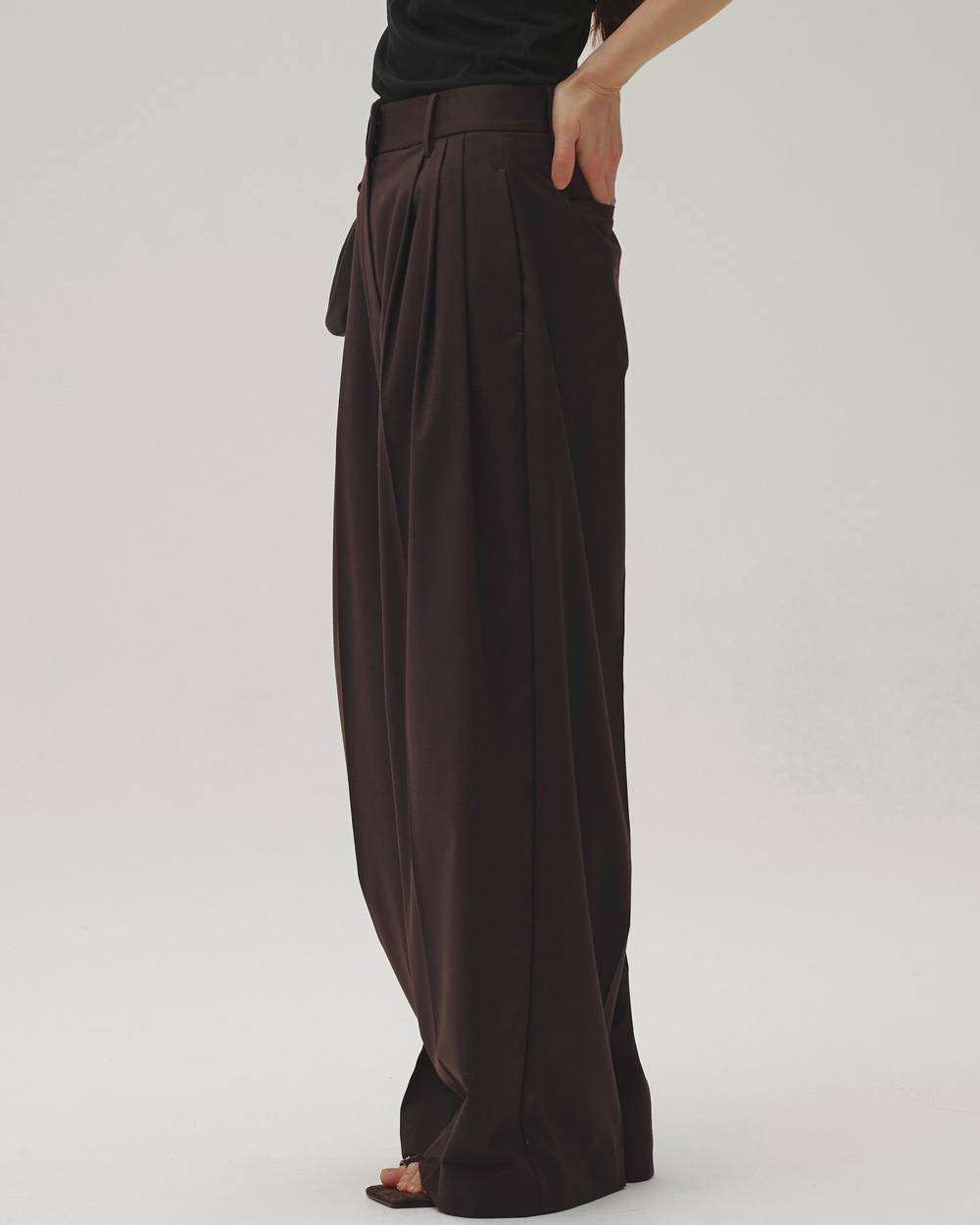 
                  
                    Lightweight Tuck Trousers
                  
                