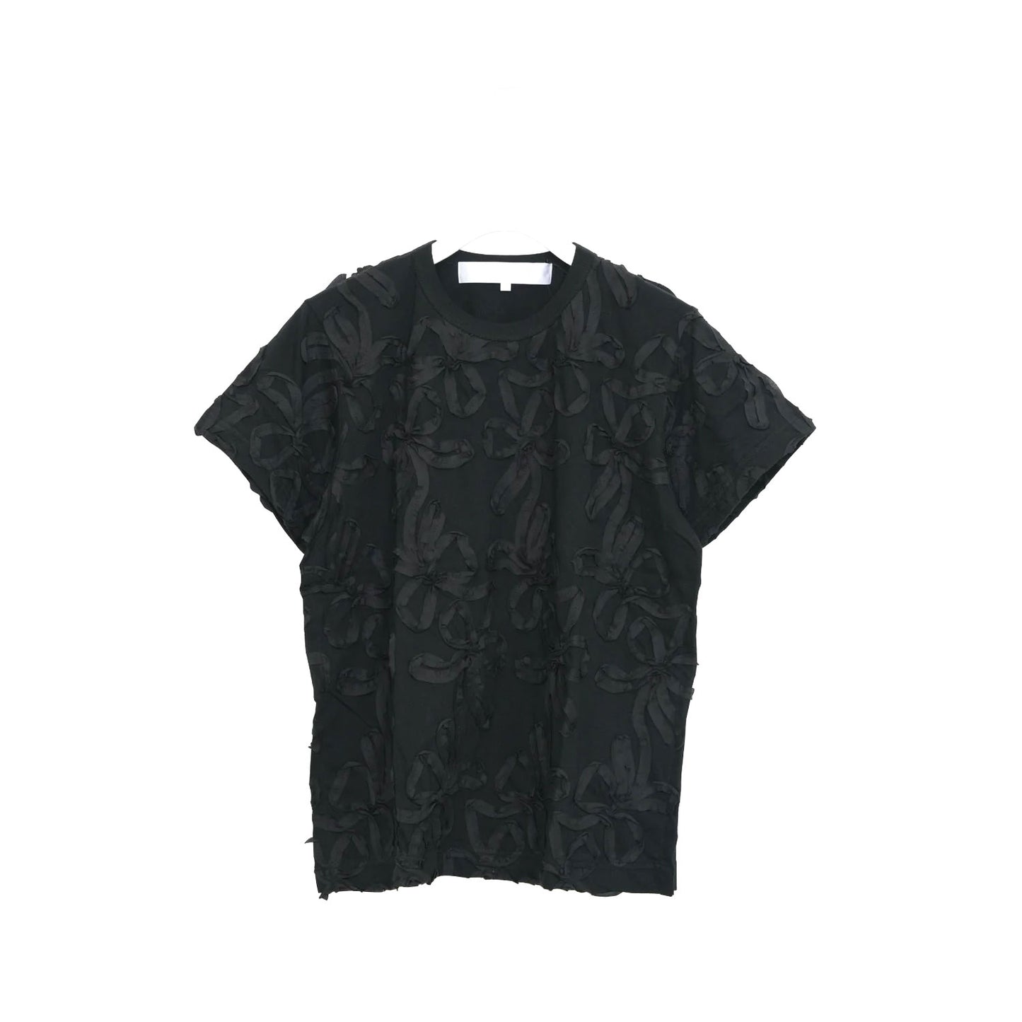 
                  
                    リボン刺繍Tシャツ -BLACK-
                  
                