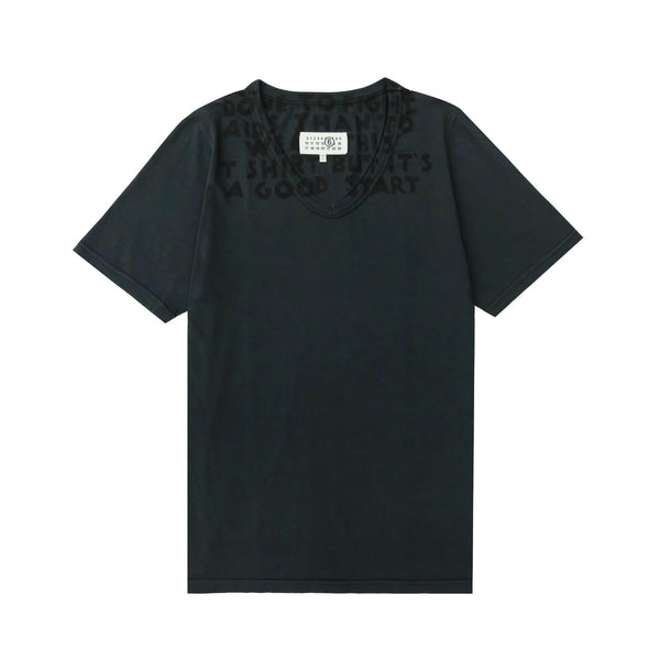 関送込★MM6★Vネック SIDA Tシャツ White V-Neck SIDA Print T-shirt by MM6 Maison Margiela on Sale