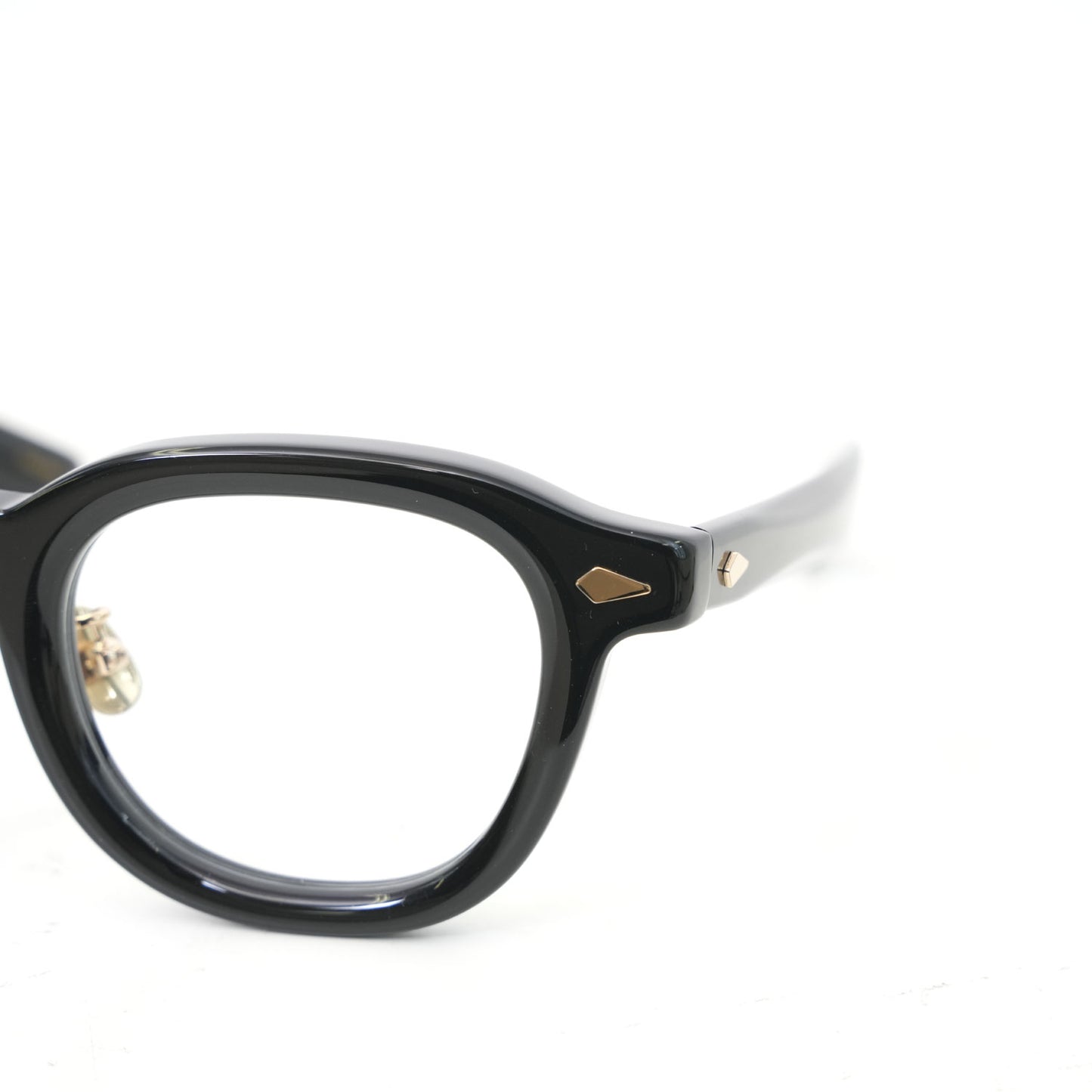 
                  
                    DAHVEN 47 BKG JPN LTD 19
                  
                