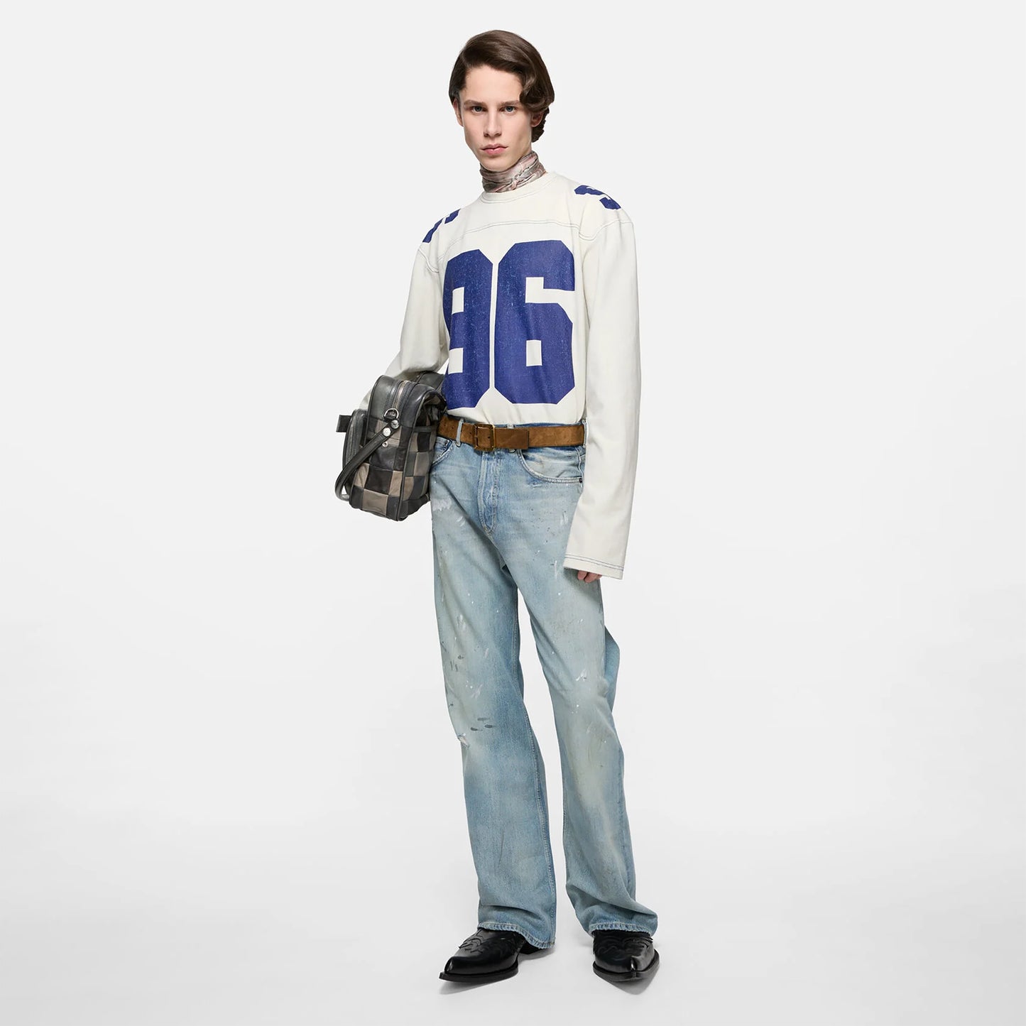 
                  
                    REGULAR FIT JEANS - 2021M
                  
                