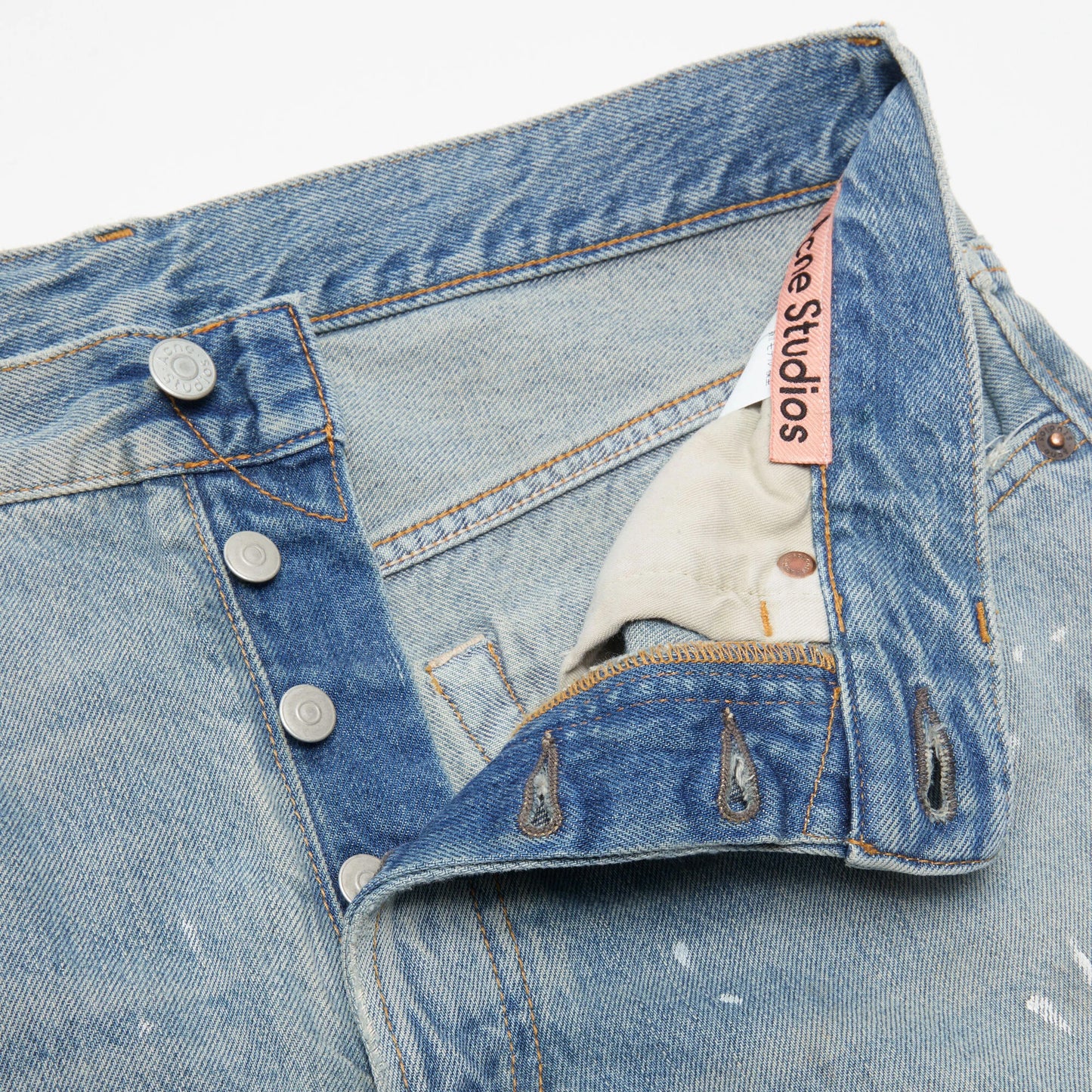 
                  
                    REGULAR FIT JEANS - 2021M
                  
                
