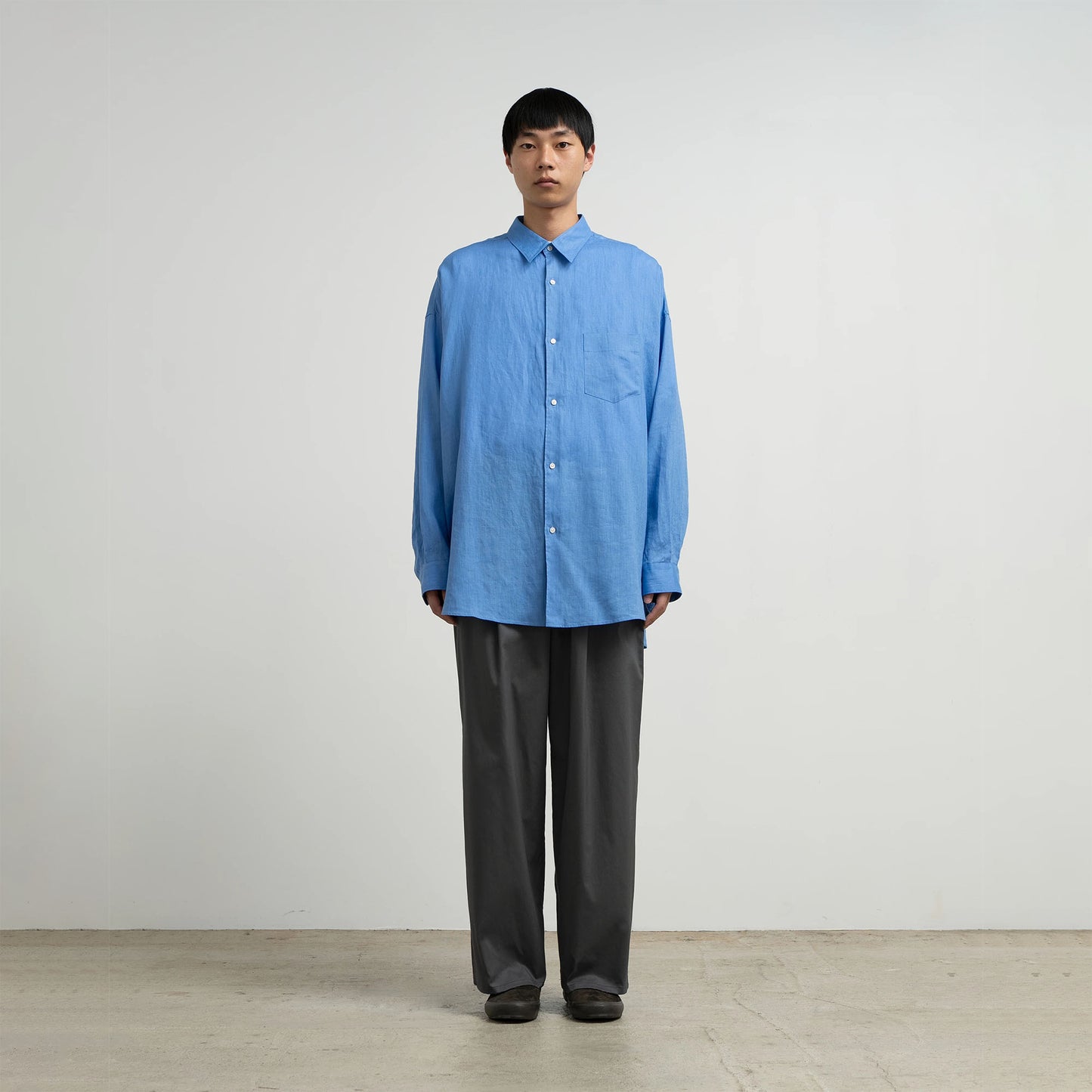 
                  
                    LINEN L/S OVERSIZED REGULAR COLLAR SHIRT
                  
                