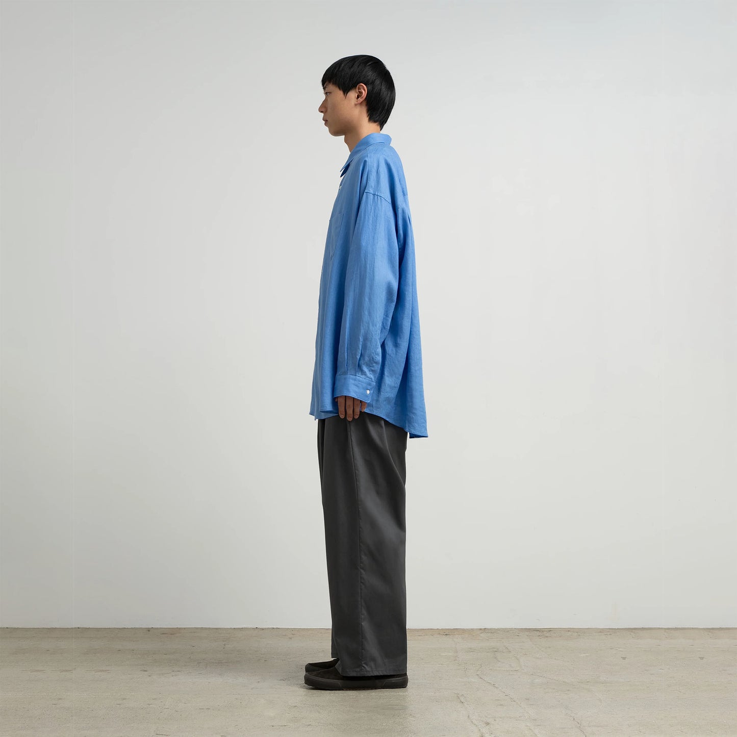 
                  
                    LINEN L/S OVERSIZED REGULAR COLLAR SHIRT
                  
                