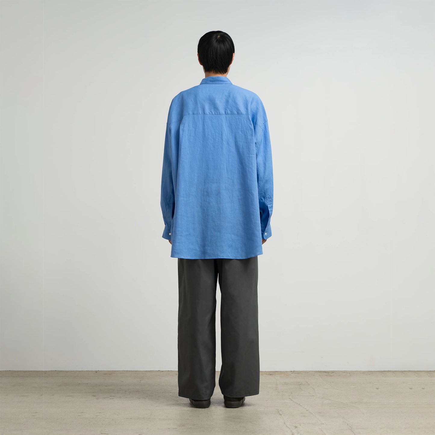 
                  
                    LINEN L/S OVERSIZED REGULAR COLLAR SHIRT
                  
                