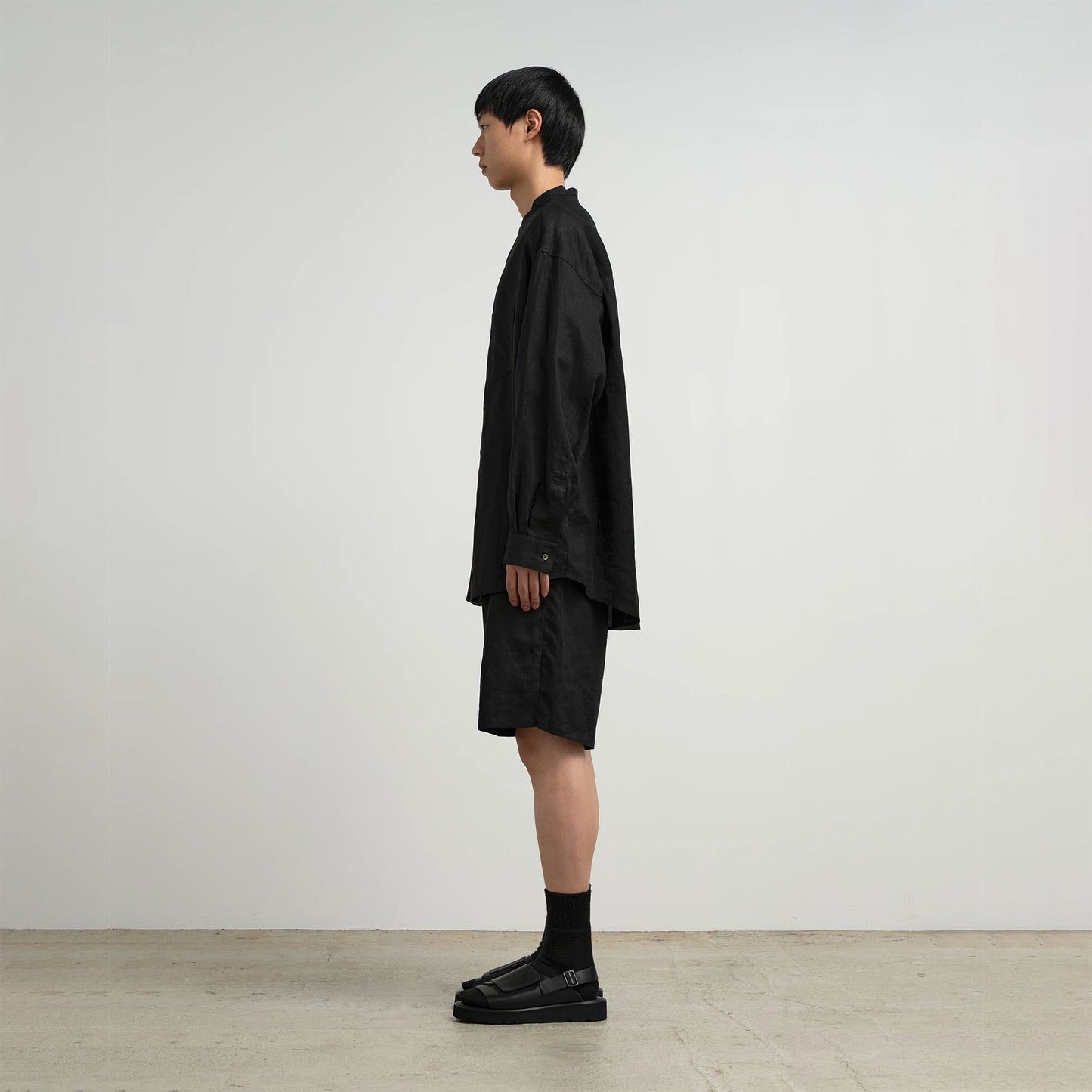 
                  
                    LINEN L/S OVERSIZED BAND COLLAR SHIRT
                  
                