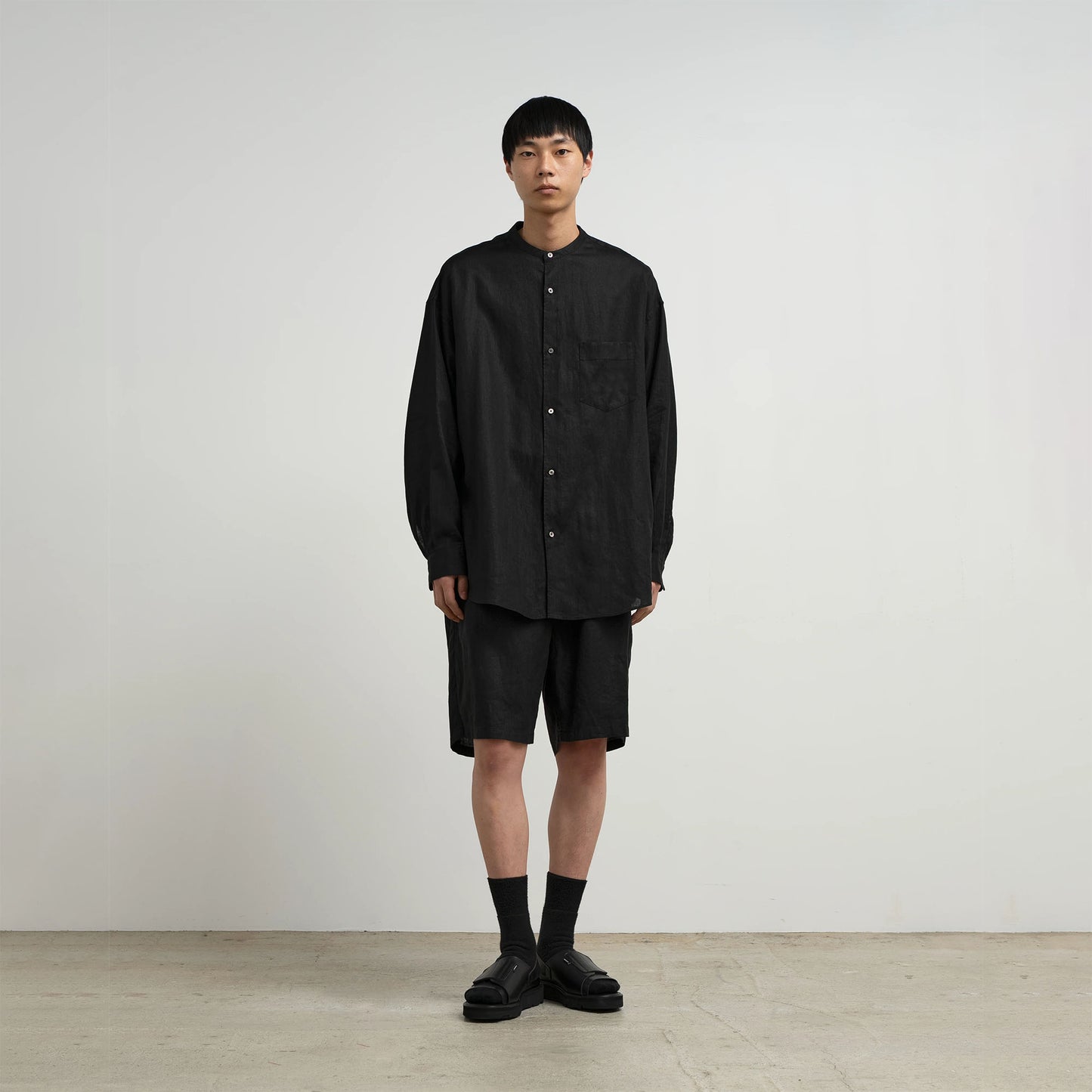 
                  
                    LINEN L/S OVERSIZED BAND COLLAR SHIRT
                  
                