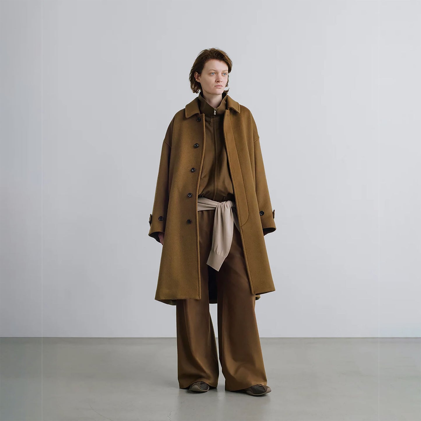 
                  
                    LIGHT MELTON OVERSIZED COAT
                  
                