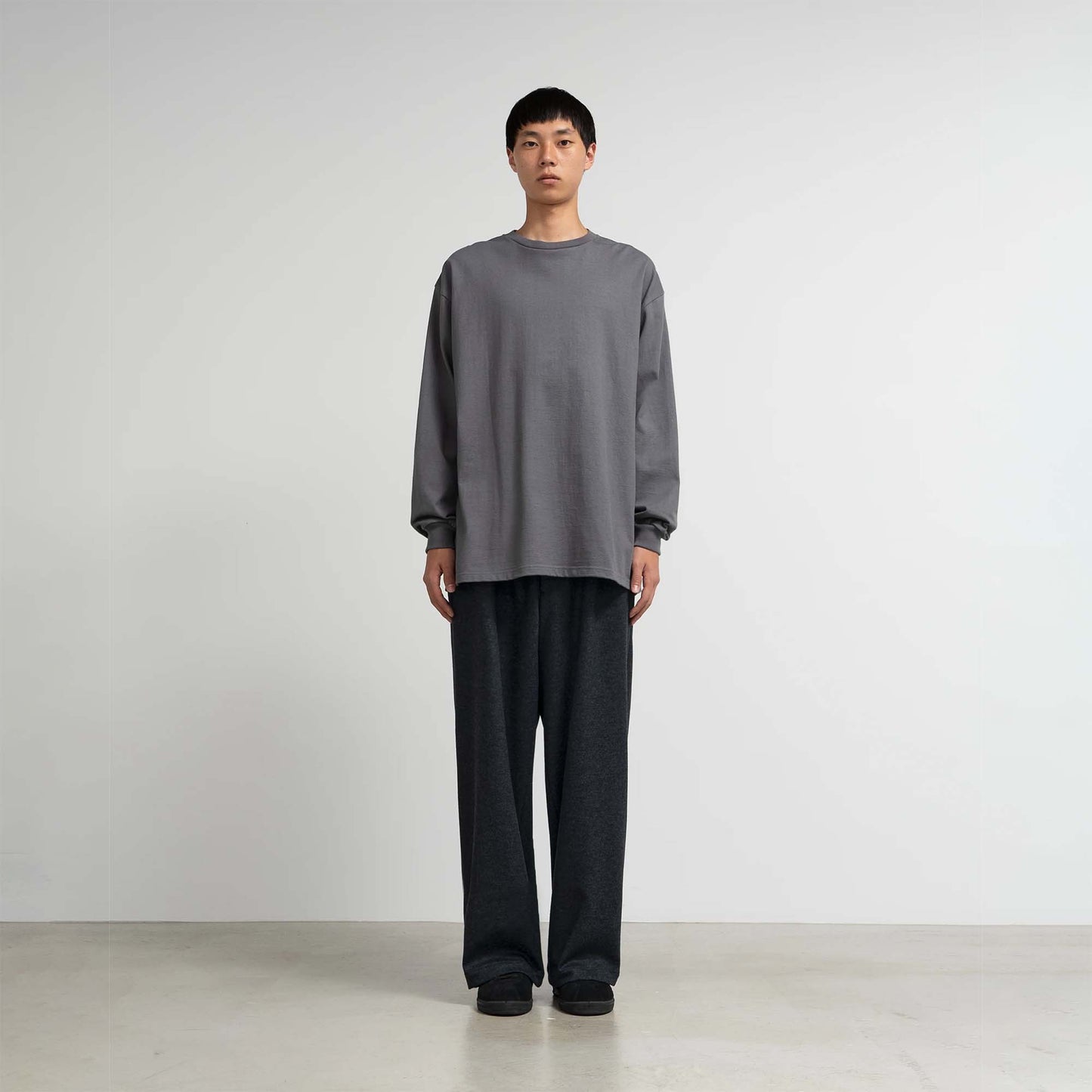 
                  
                    WOOL SMOOTH FLANNEL EASY WIDE PANTS
                  
                