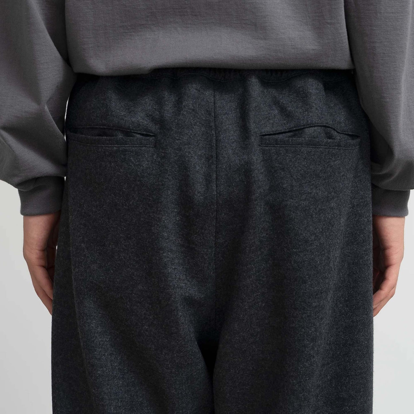 
                  
                    WOOL SMOOTH FLANNEL EASY WIDE PANTS
                  
                