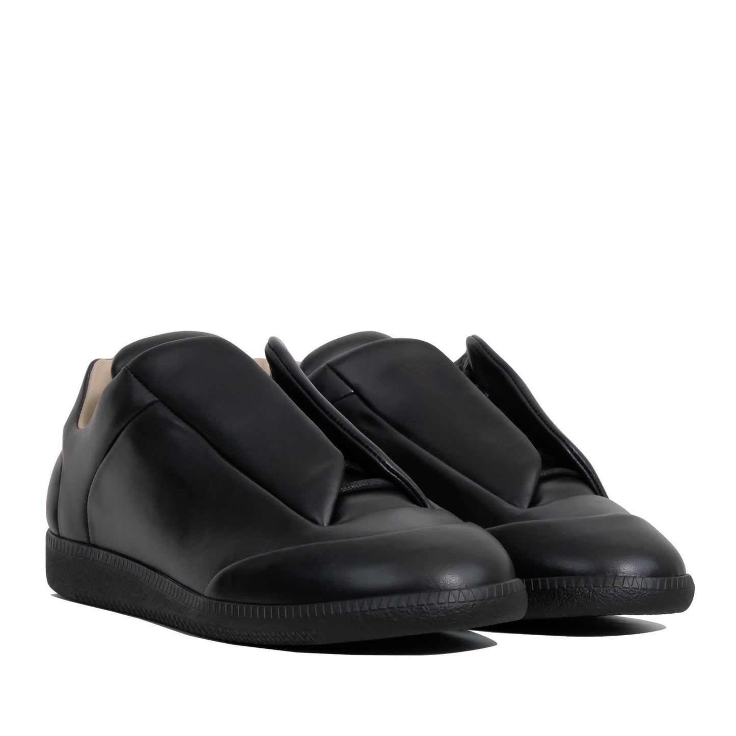 
                  
                    FUTURE LOW-TOP
                  
                