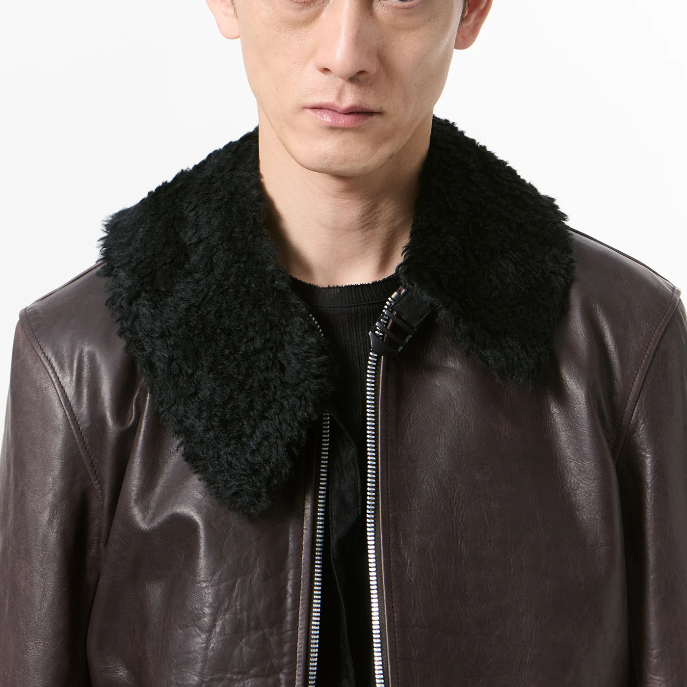 
                  
                    JAGGED COLLAR
                  
                
